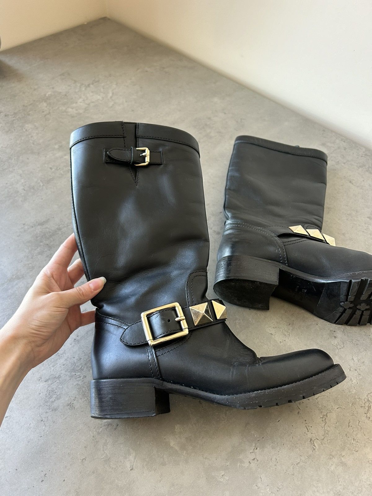 Valentino Valentino Rockstud moto Combat Biker Leather ankle Boots Size US 6.5 / IT 36.5 - 2 Thumbnail