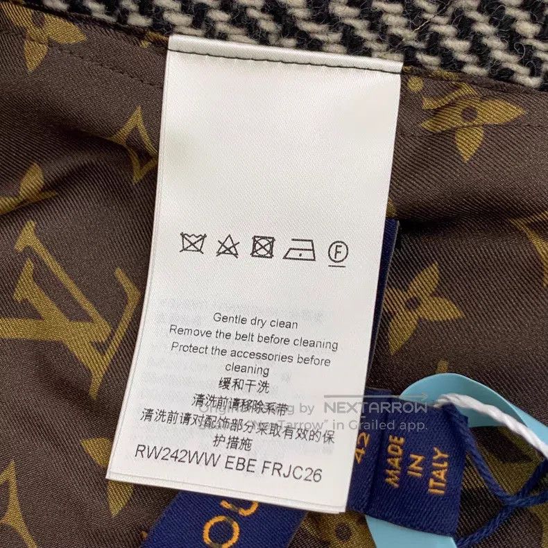 Louis Vuitton Louis Vuitton 24 color-block inside logo presbyopic full p Size US XS / EU 42 / 0 - 7 Thumbnail