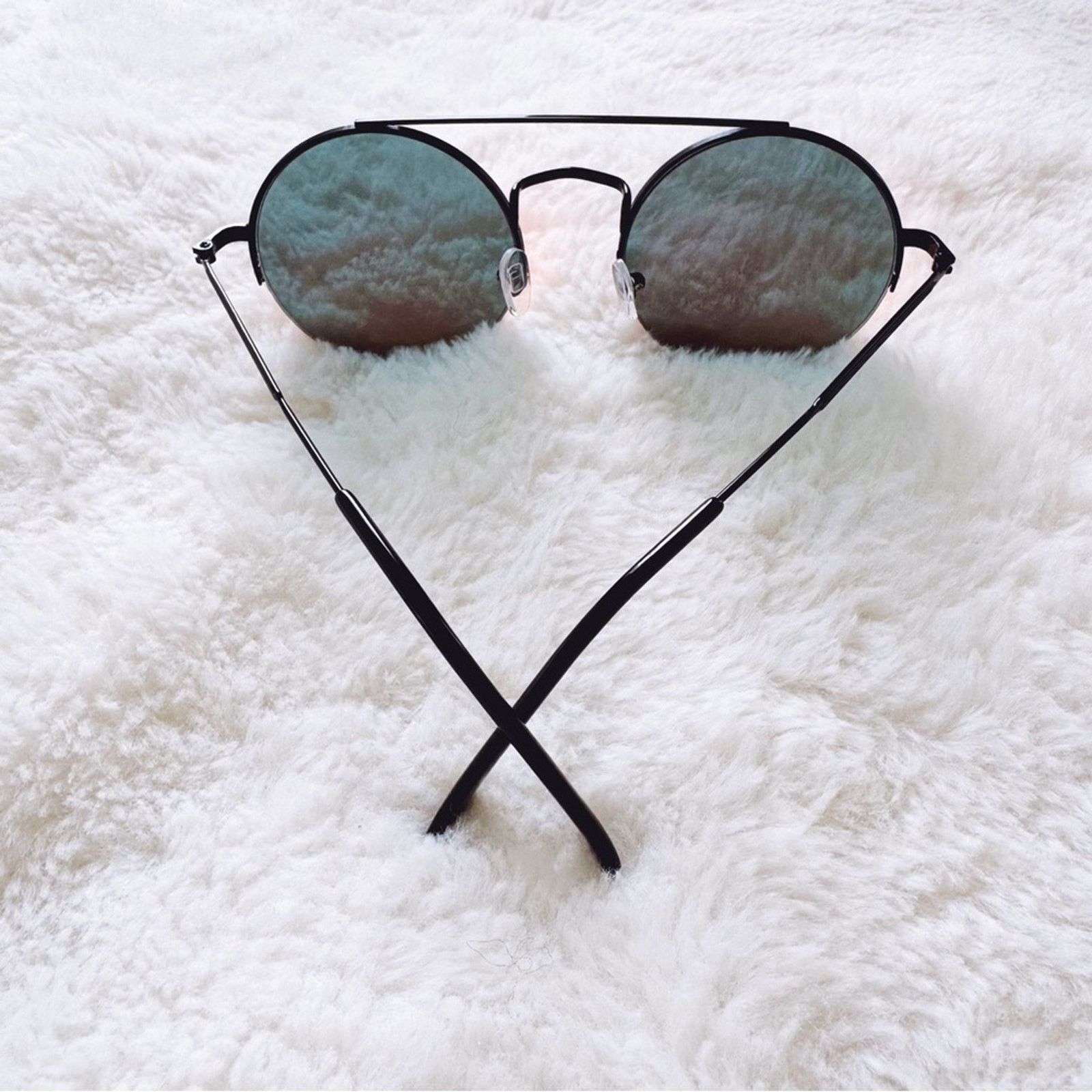 Other Carly Mirrored Red Chic Round Sunglasses Size ONE SIZE - 9 Thumbnail