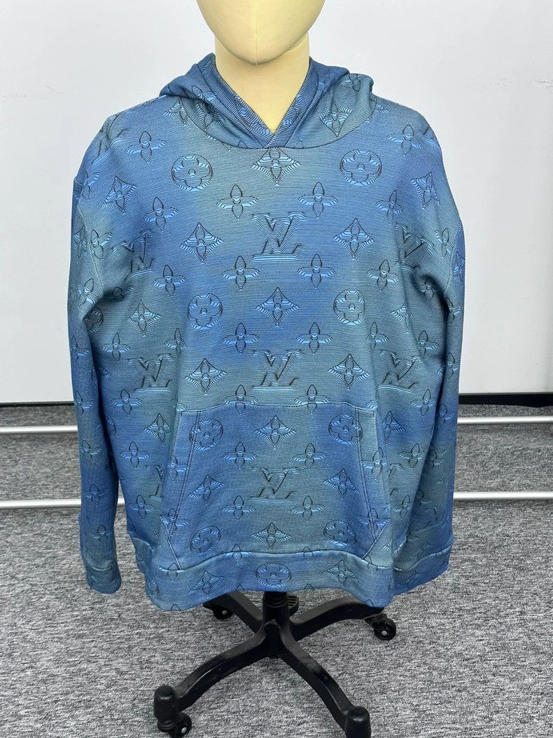 Louis Vuitton LOUIS VUITTON Blue Gradient Full Logo Hoodie Size US XL / EU 56 / 4 - 1 Thumbnail