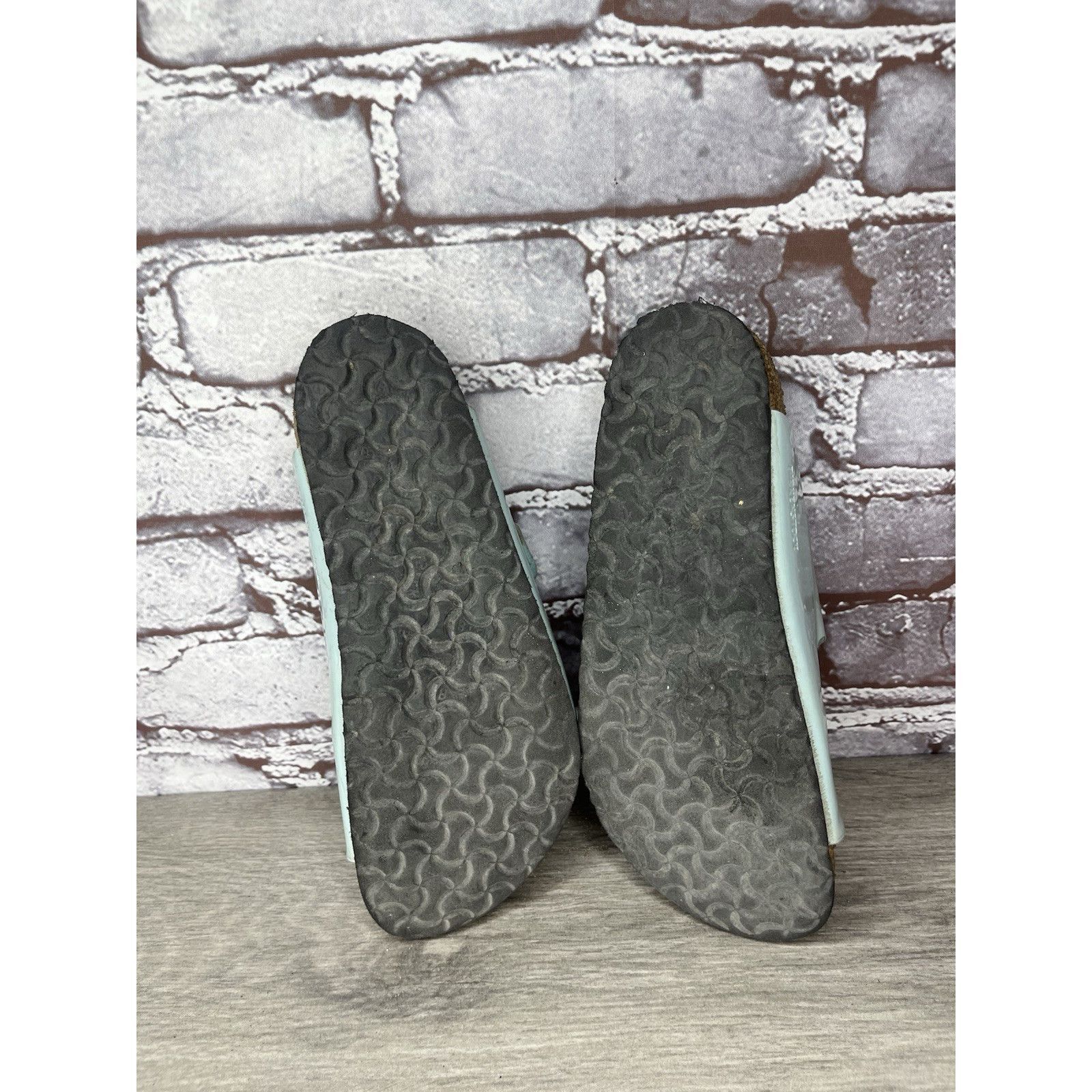 Birkenstock Birkenstock Arizona Turquoise Leather Slide Sandals Big Girl Size US 4 / IT 34 - 7 Thumbnail