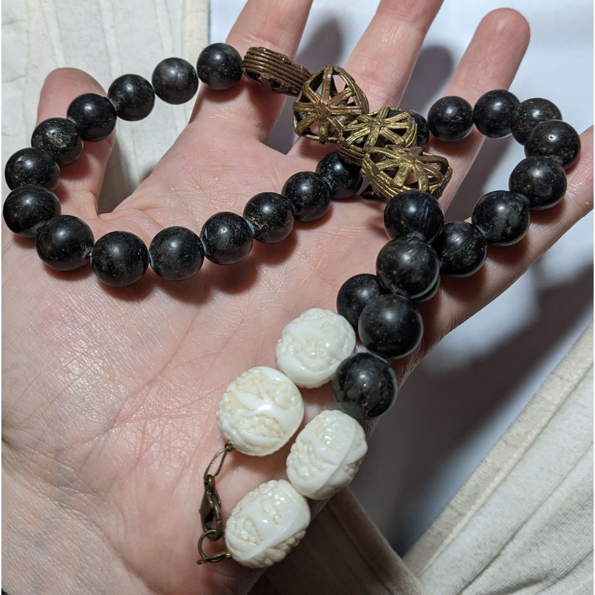 Other Vintage Carved Stone Beaded Bohemian Necklace Size ONE SIZE - 7 Thumbnail
