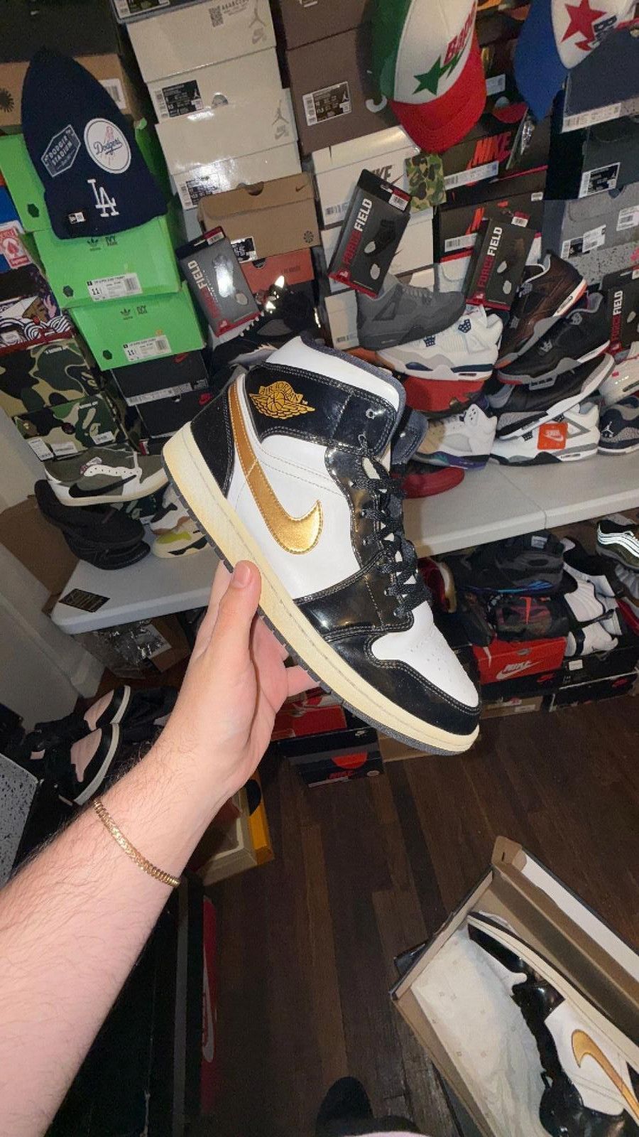 Jordan Brand Jordan 1 mid sz 8.5 Size US 8.5 / EU 41-42 - 1 Thumbnail