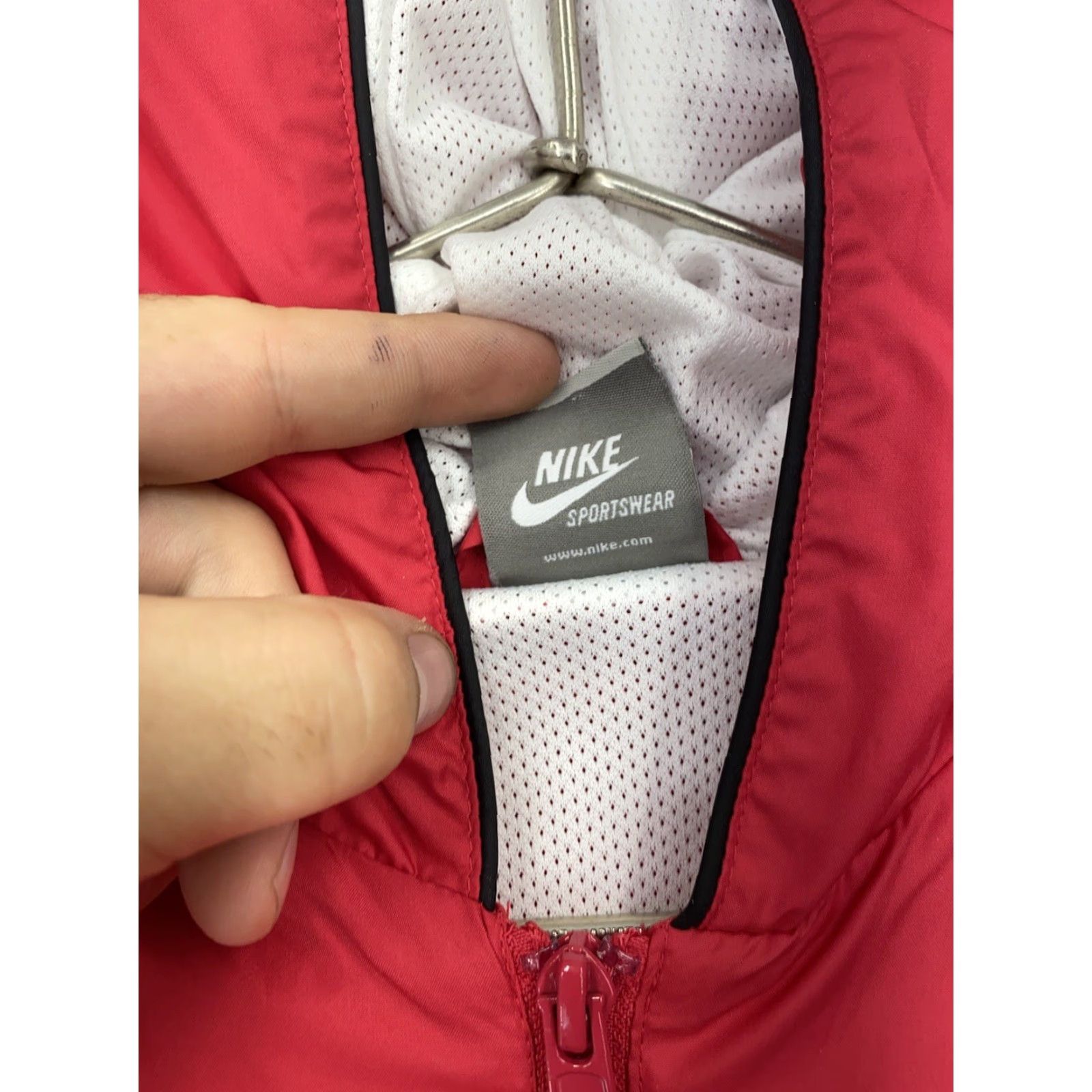Nike Nike Sportswear Jacket Womens L Red Full Zip Hoodie Size L / US 10 / IT 46 - 3 Thumbnail