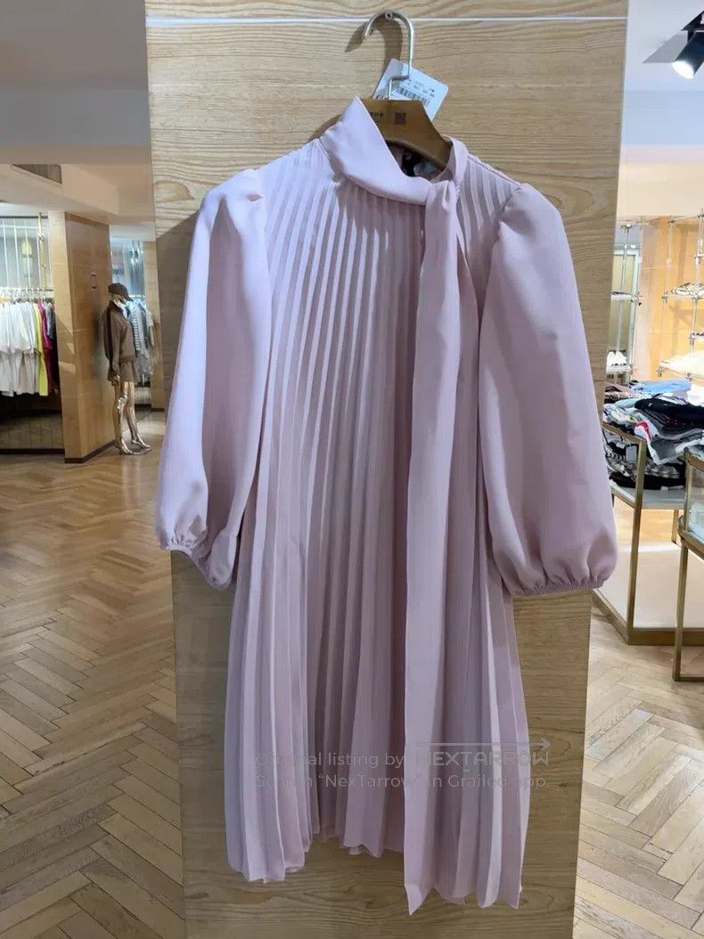 Valentino Valentino Pink pleated dress Size S / US 4 / IT 40 - 1 Thumbnail