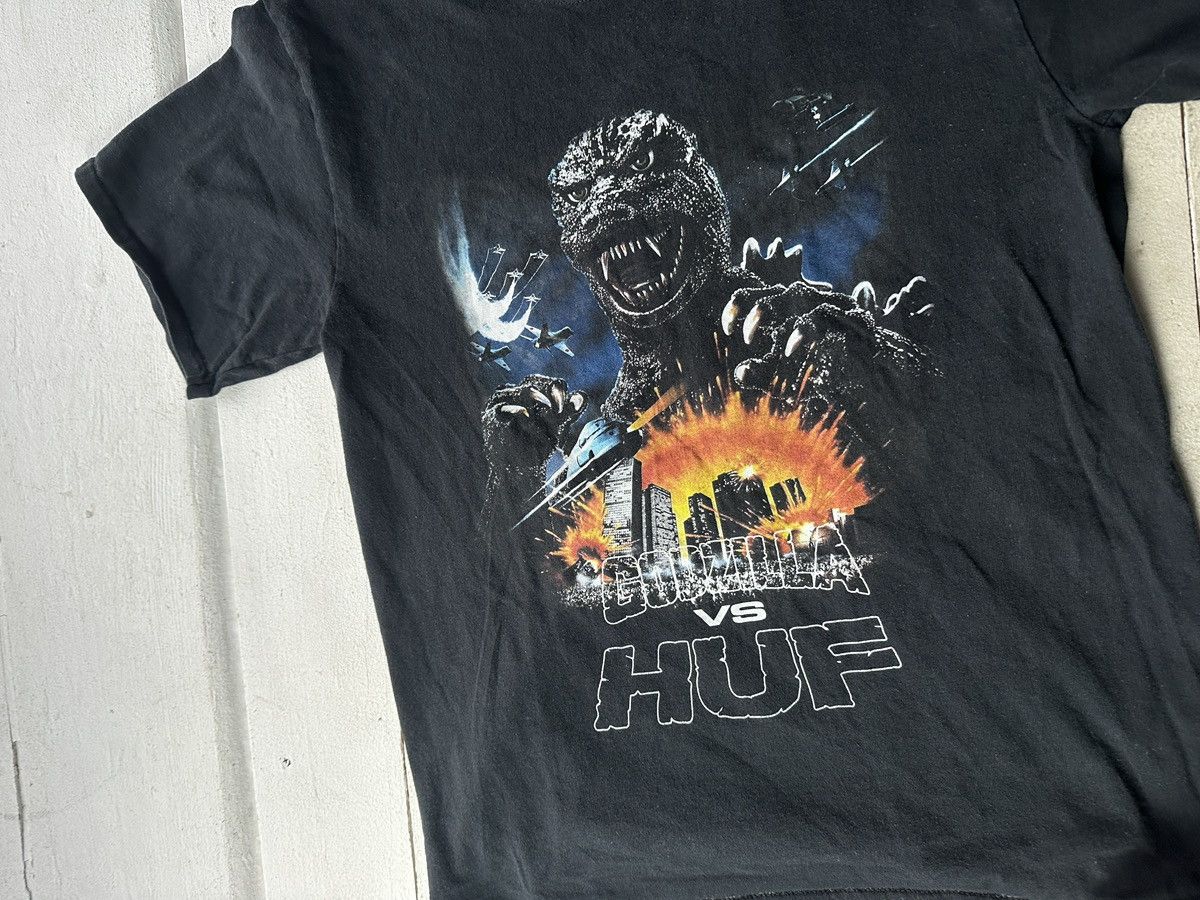 Huf 🚨GODZILLA VS HUF 2020 BIG LOGO t shirt sk8 rap black Size US M / EU 48-50 / 2 - 3 Thumbnail
