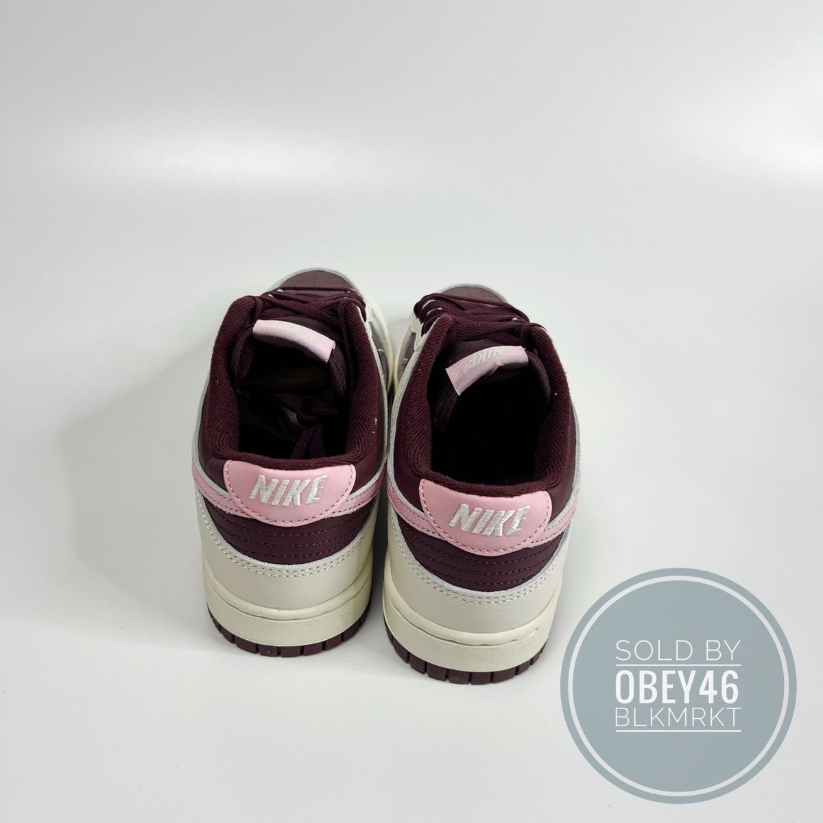 Nike Nike Dunk Low Retro PRM - Valentine's Day 2023 Size 9 Size US 9 / EU 42 - 4 Thumbnail