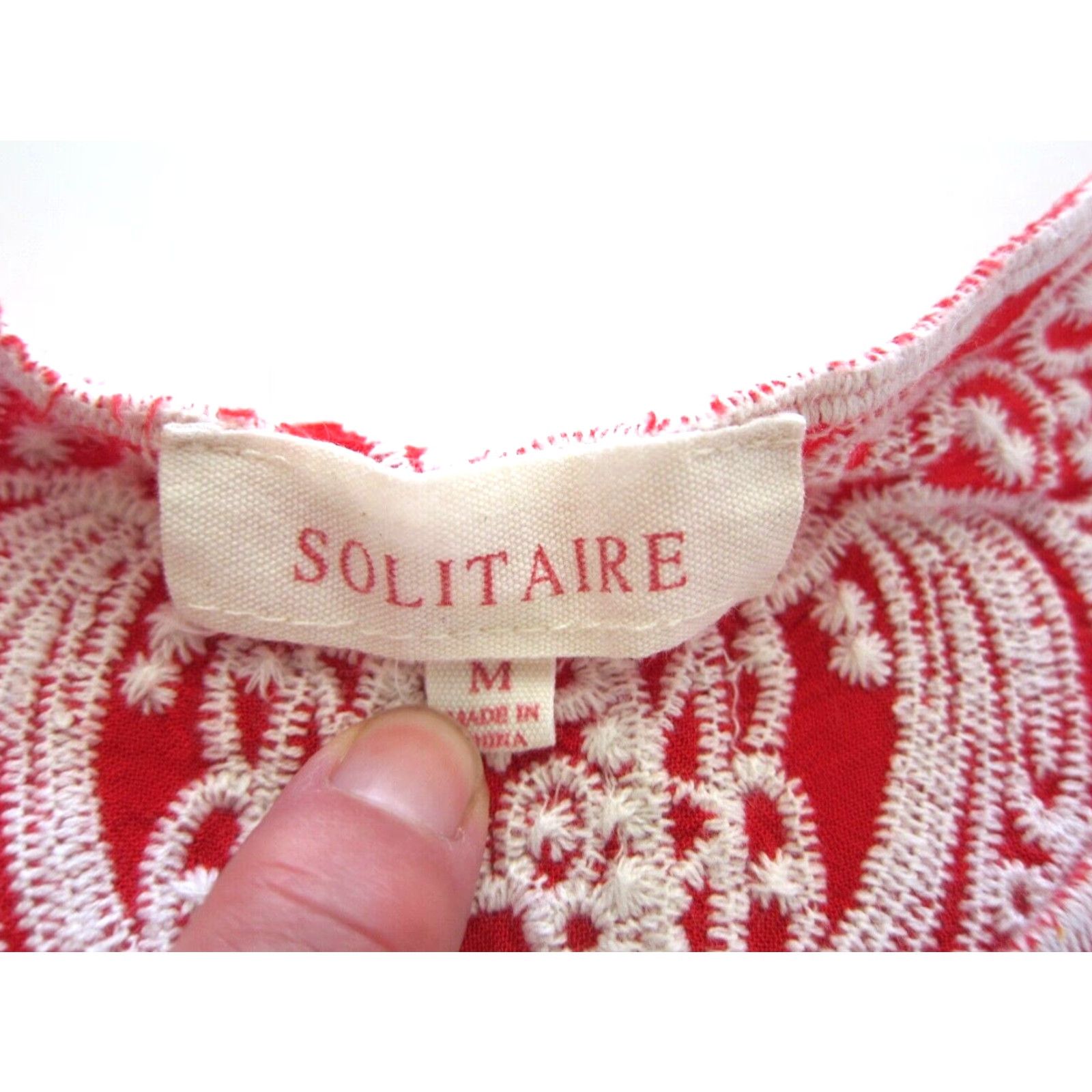 Anthropologie Solitaire Blouse M V-Neck Sleeveless Embroidered 100% Rayon Red Floral Peasant Tunic Women क्या Size M / US 6-8 / IT 42-44 - 3 Thumbnail
