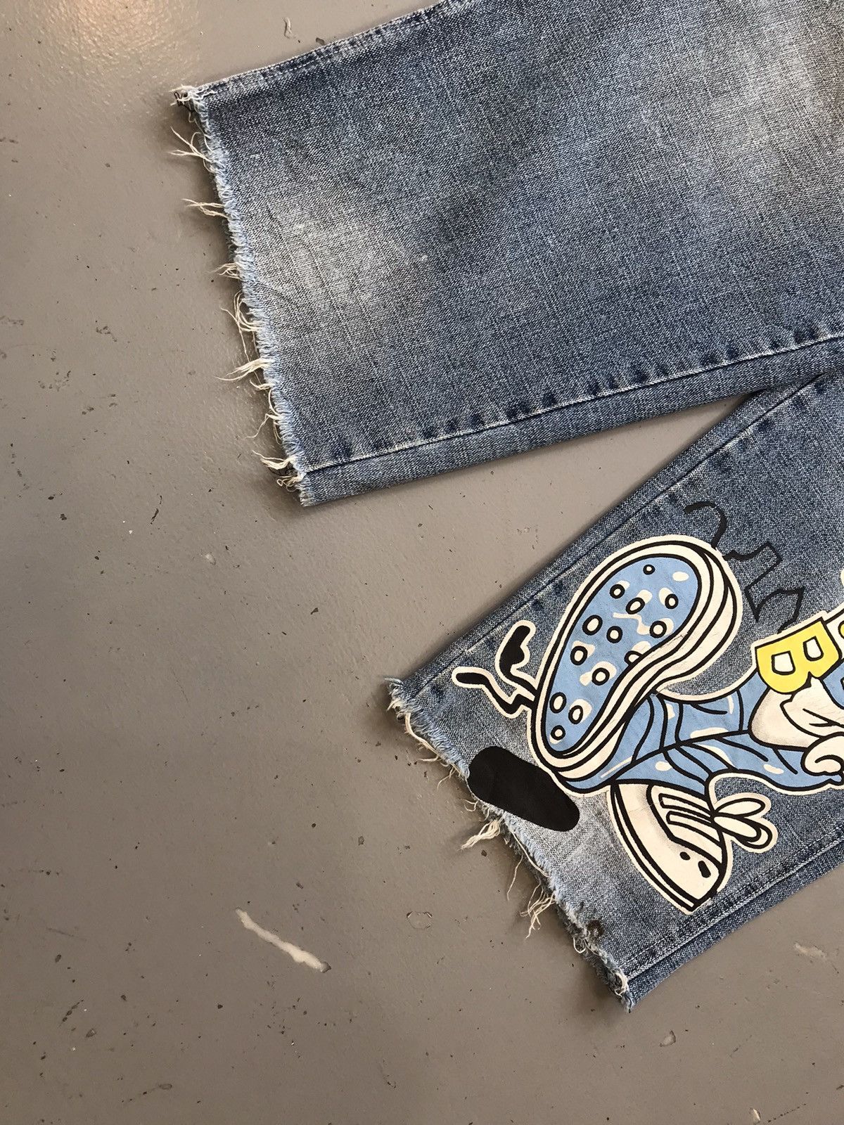 Vintage Vintage LOT29 bunny 🐰 printed distressed denim Size US 32 / EU 48 - 3 Thumbnail