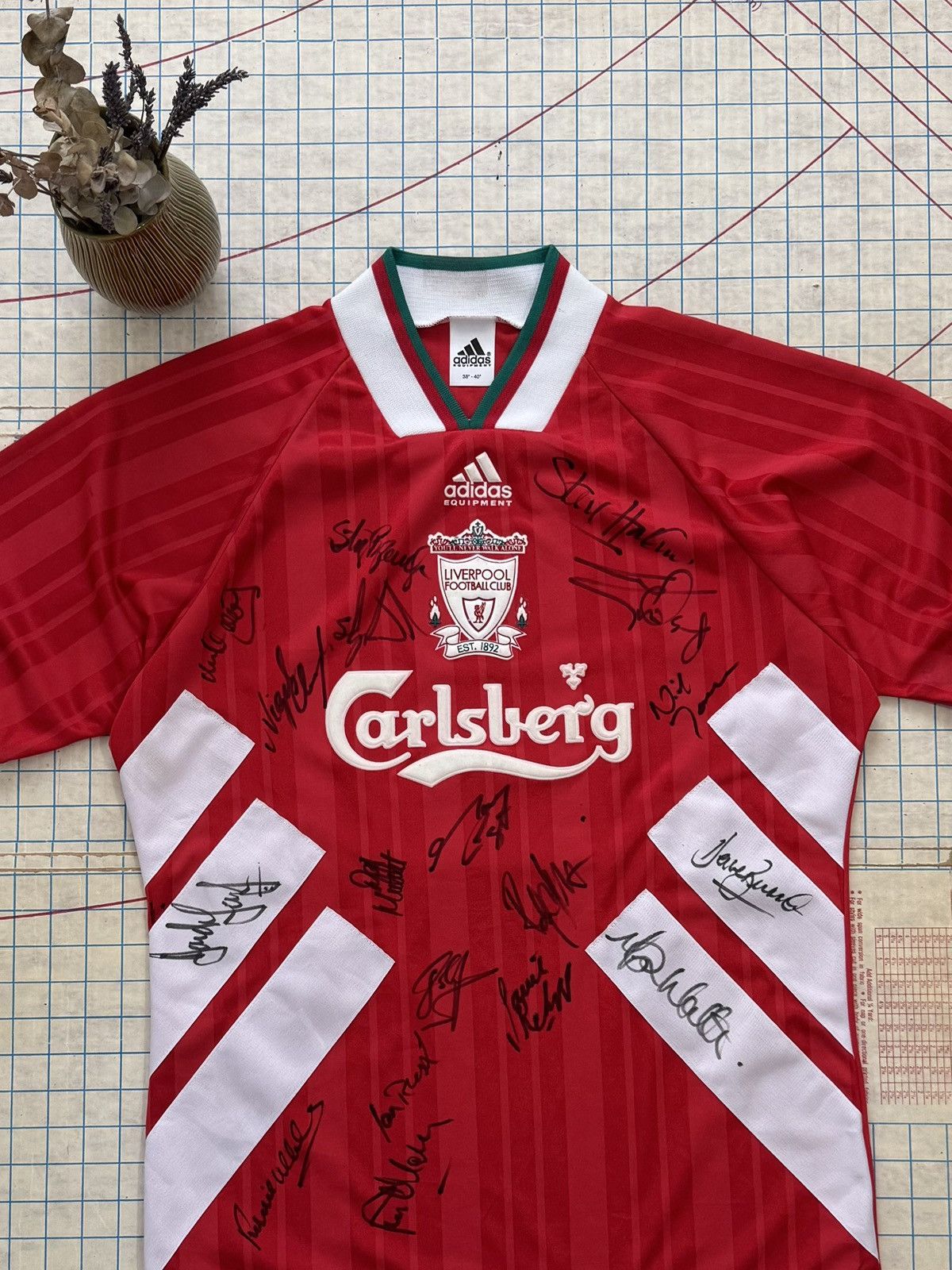 Adidas × Vintage Vintage Adidas Equipment Liverpool Signed Jersey Red Medium Size US M / EU 48-50 / 2 - 3 Thumbnail