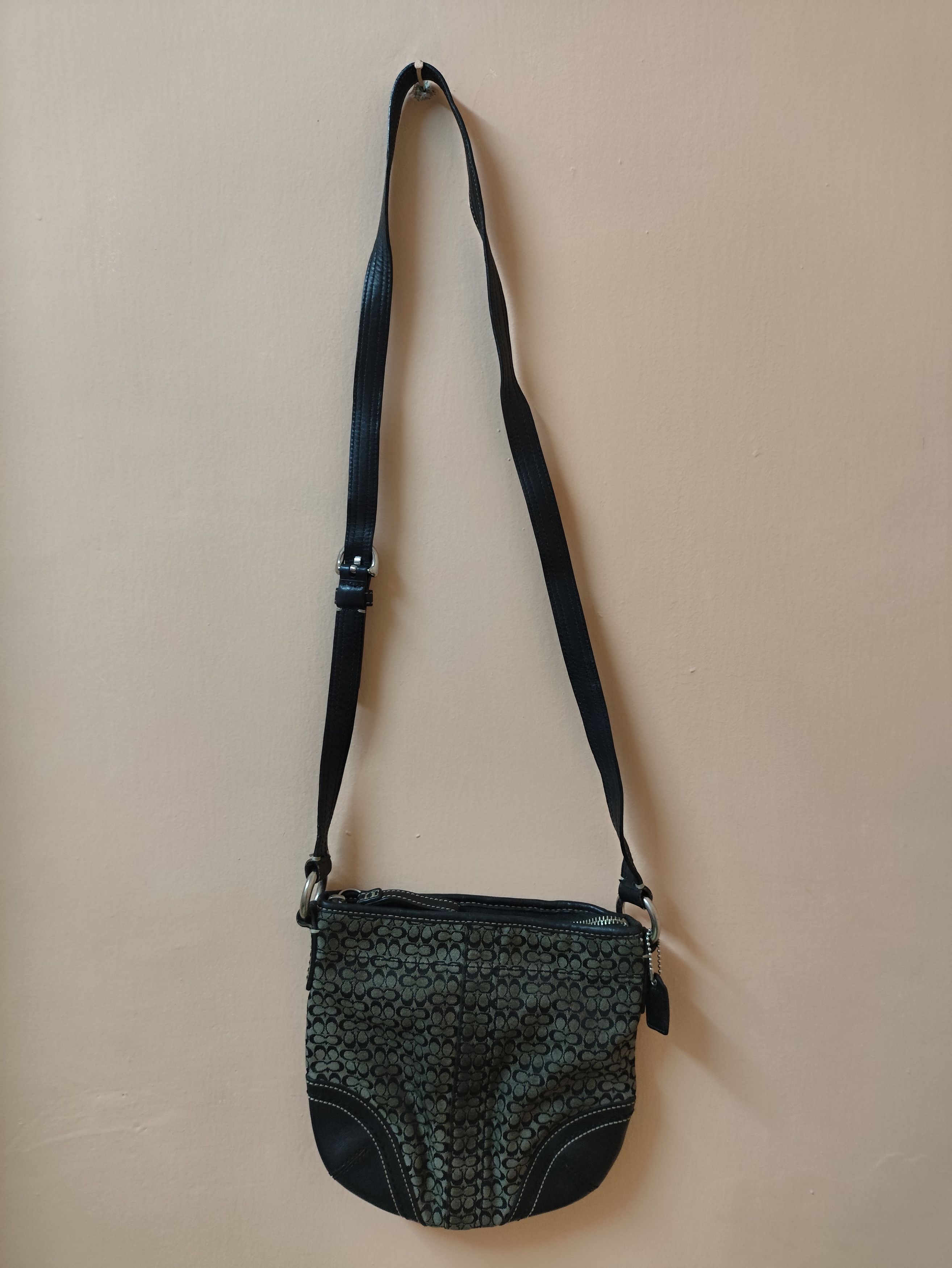 Coach × Leather × Vintage Vintage Coach Sling Bag (Old retro Design 💥) Size ONE SIZE - 9 Thumbnail