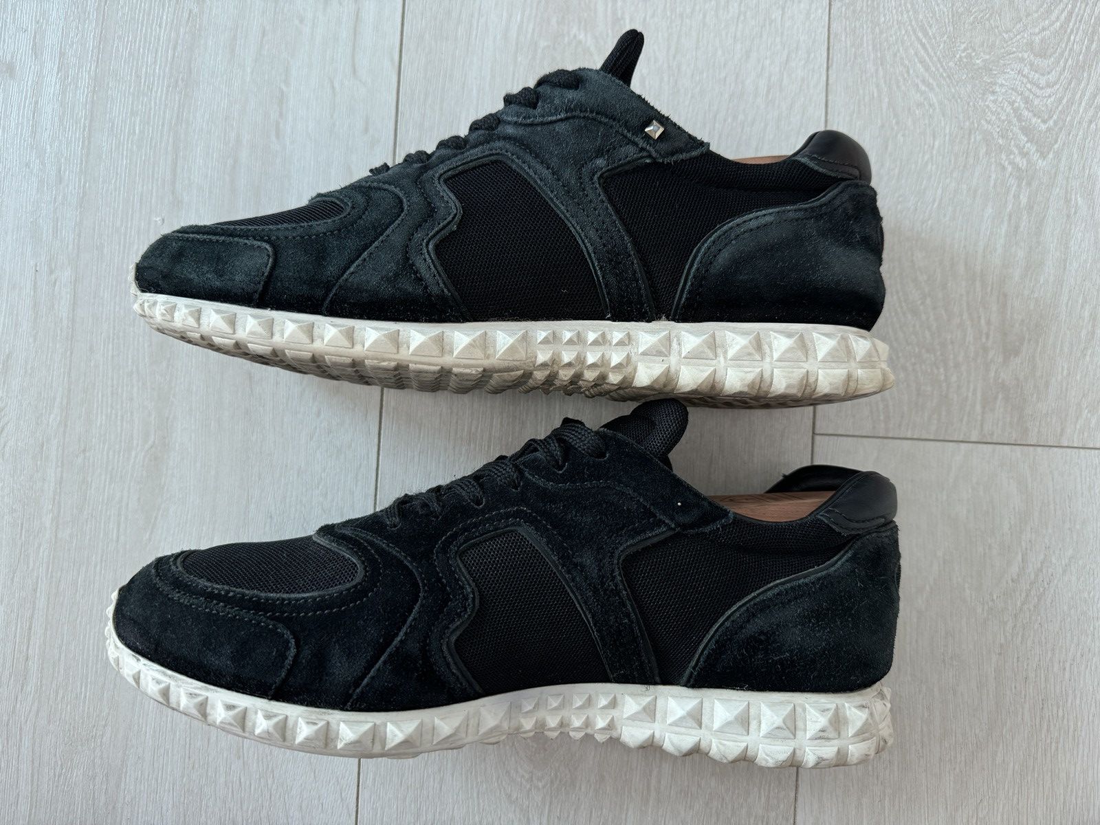 Valentino Valentino Low Top Sneakers Size US 8.5 / EU 41-42 - 3 Thumbnail