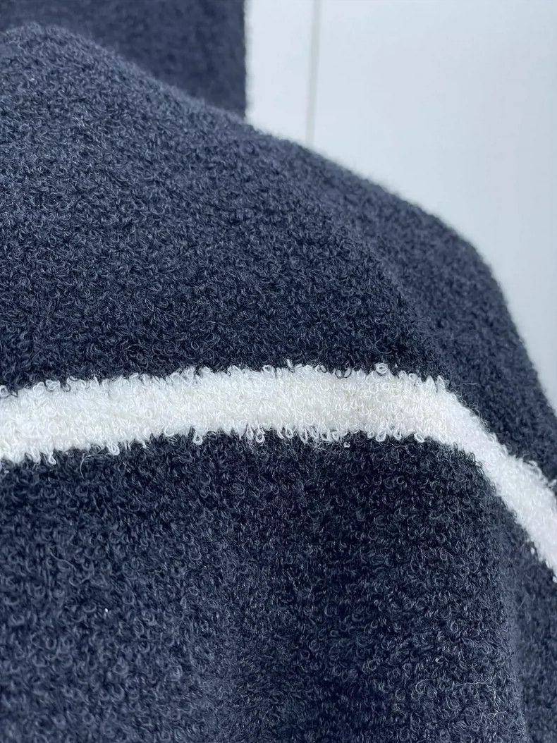 Chanel Chanel Panda color matching double C knitted scarf 2504-Nex Size ONE SIZE - 4 Thumbnail
