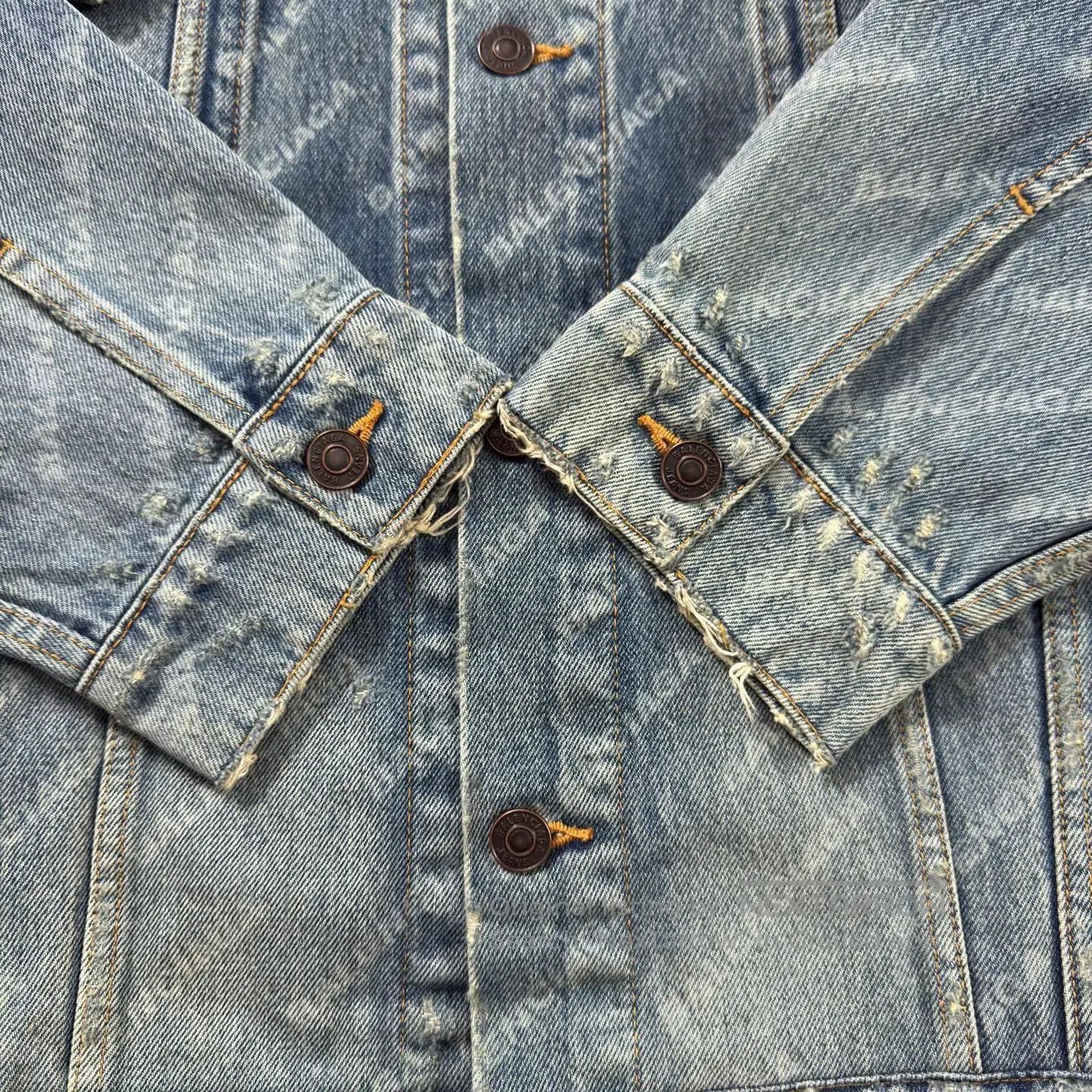Balenciaga Balenciaga Allover Print Blue Denim Jacket. Size US XS / EU 42 / 0 - 5 Thumbnail