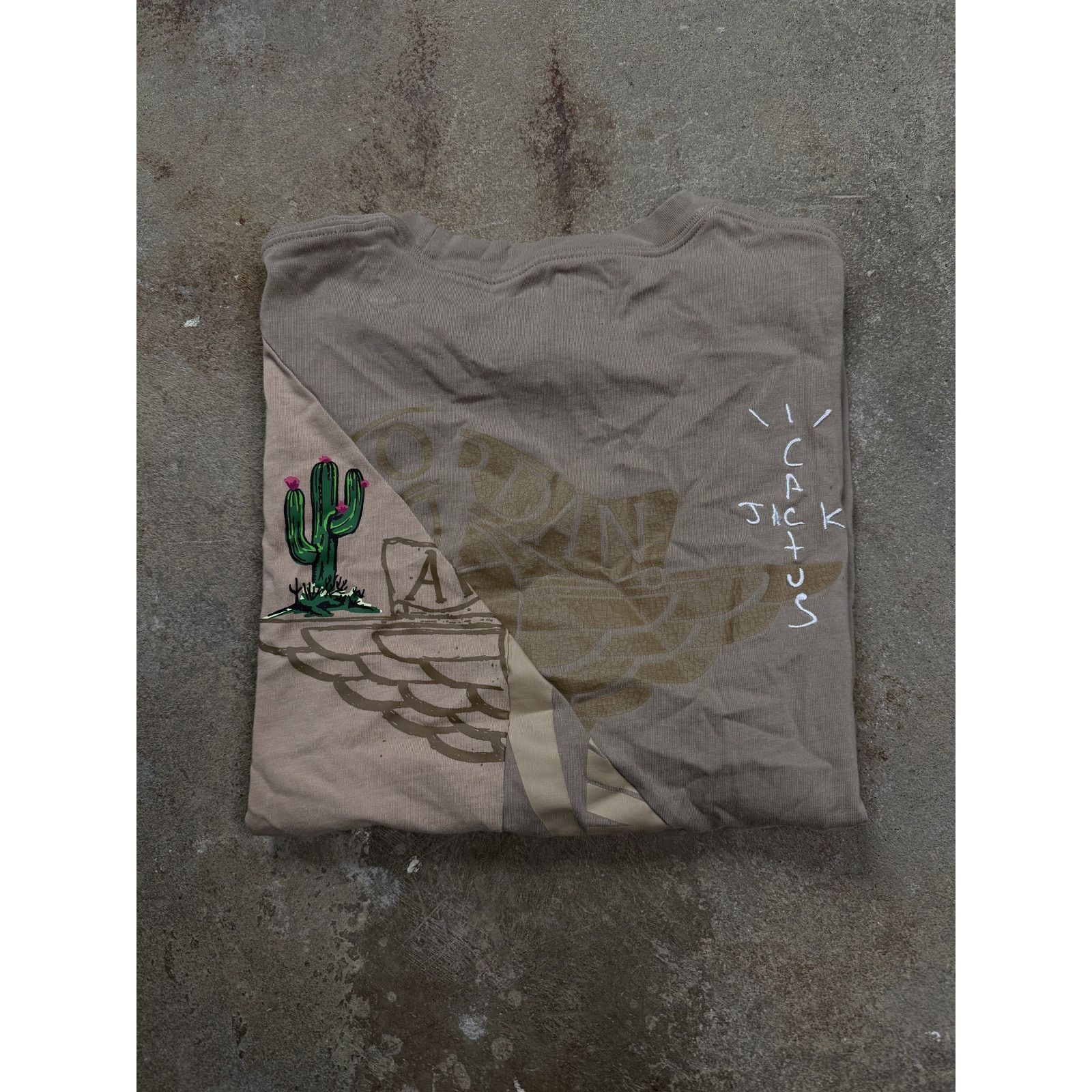 Travis Scott Travis Scott Jordan Tee Khaki Used Medium Size US M / EU 48-50 / 2 - 2 Thumbnail