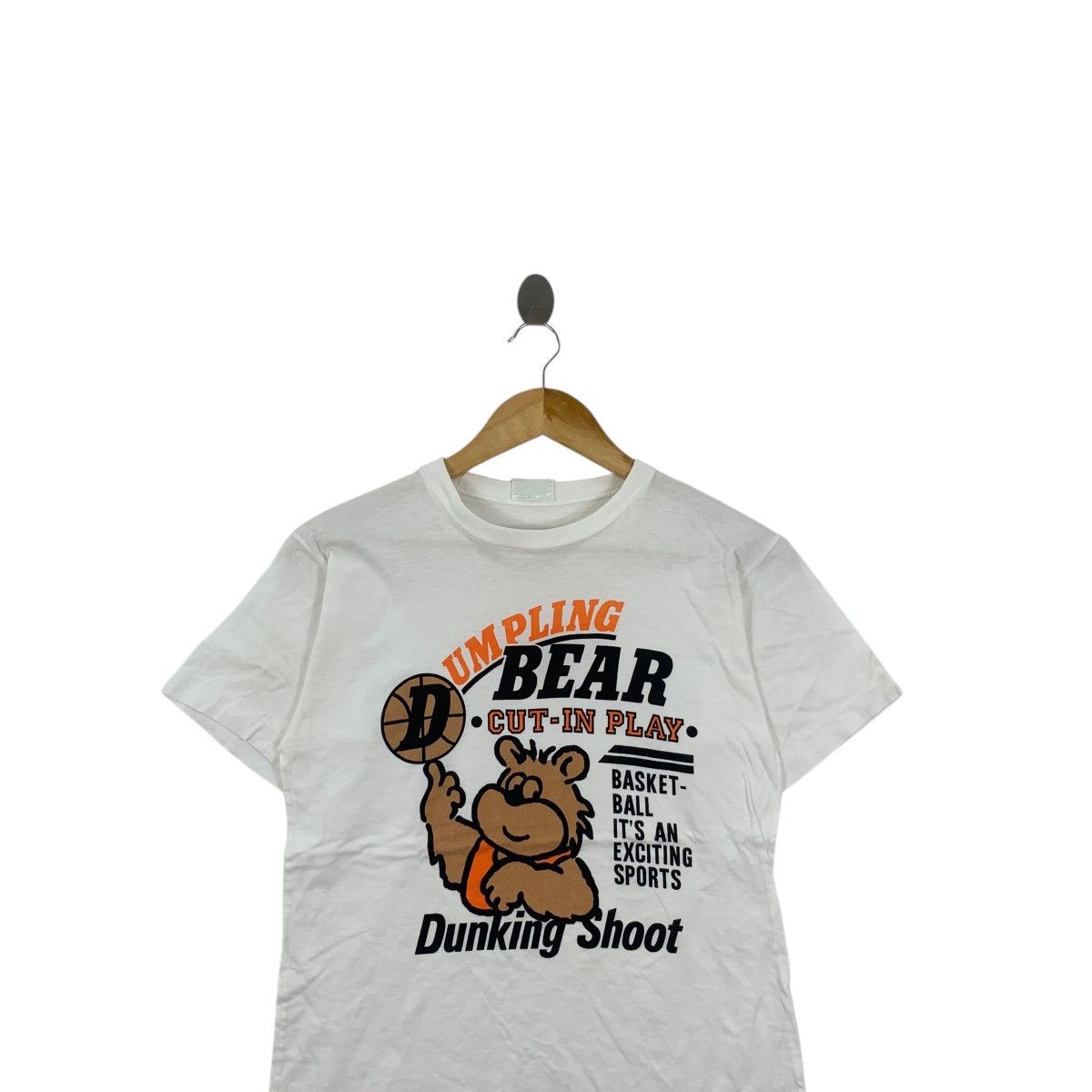 Other Vintage DUMPLING BEAR BASKETBALL Dunking Shoot Tee Shirt Top Size XS / US 0-2 / IT 36-38 - 2 Thumbnail