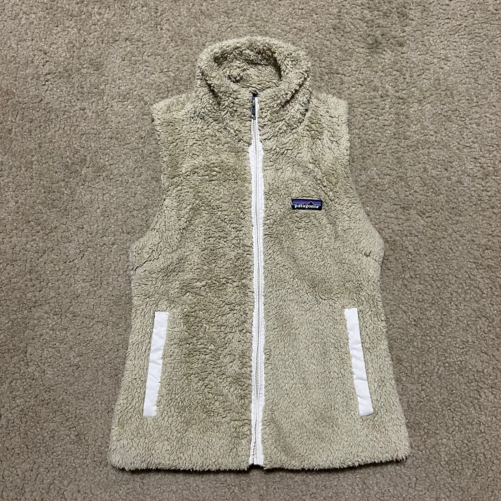 Patagonia Patagonia Women Vest Beige Sherpa Logo Patch Full Zip Size XS / US 0-2 / IT 36-38 - 1 Thumbnail