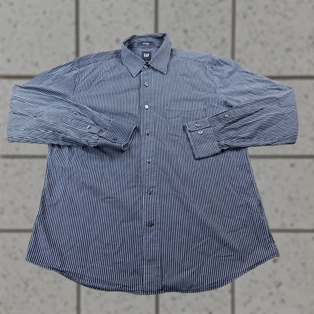 Gap Gap Shirt Mens L Blue White Fitted Long Sleeve Button Up Preppy Casual Cotton Size US L / EU 52-54 / 3 - 1 Thumbnail