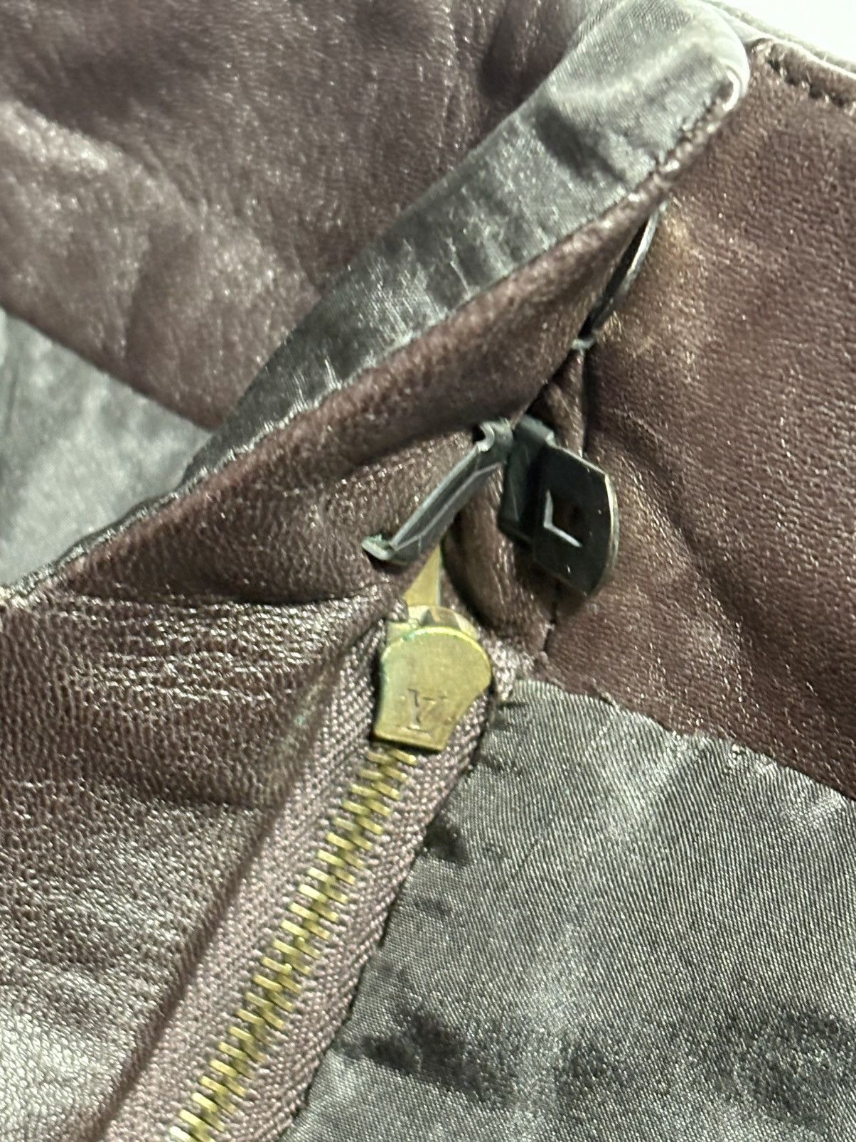 Louis Vuitton VINTAGE LOUIS VUITTON BIKER LEATHER PANTS Size 25" / US 0 / IT 36 - 9 Thumbnail