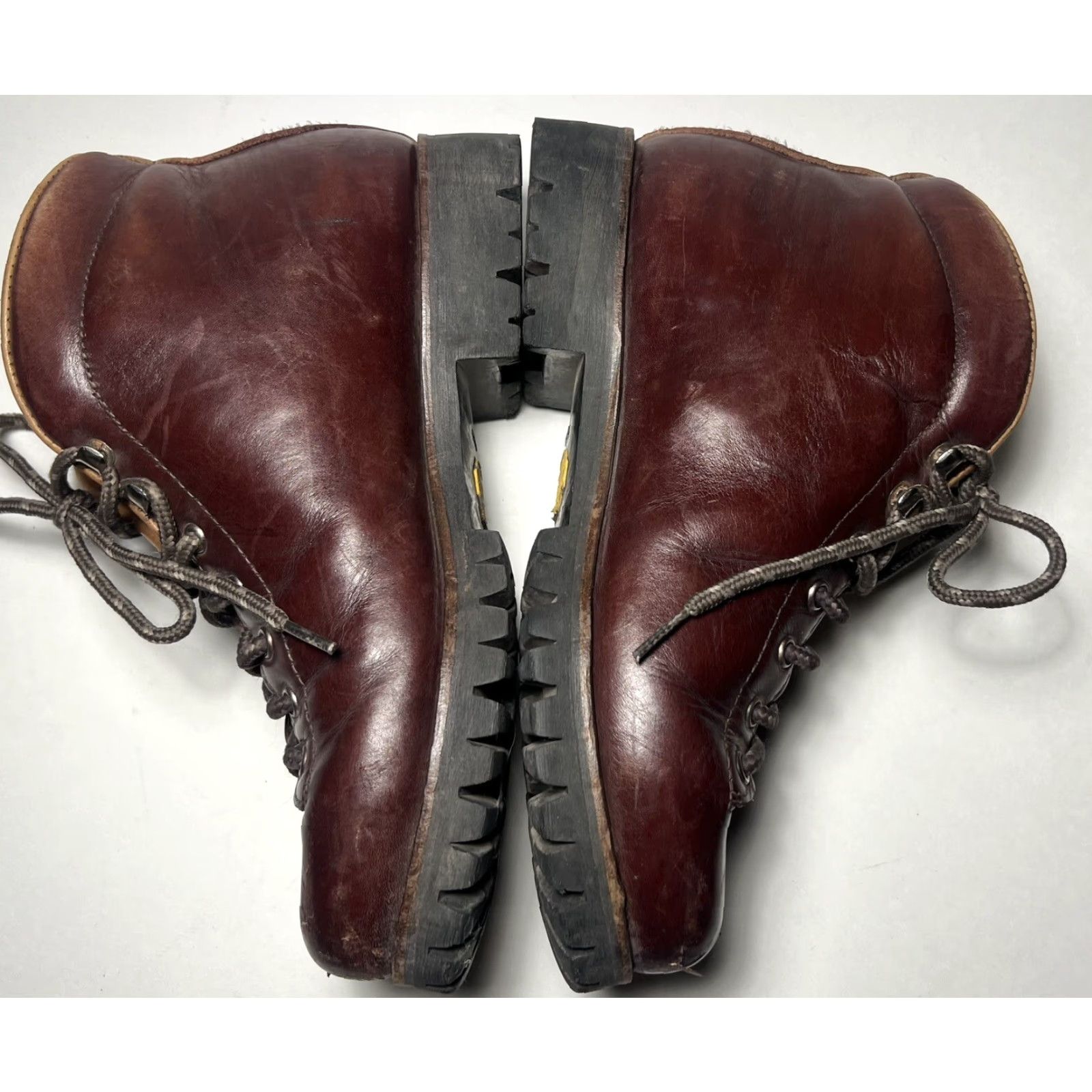 Vasque VINTAGE Vasque Highlander Boot Woman 7 M Red Leather Hiking Combat Shoes Womens Boots Size US 7 / IT 37 - 3 Thumbnail