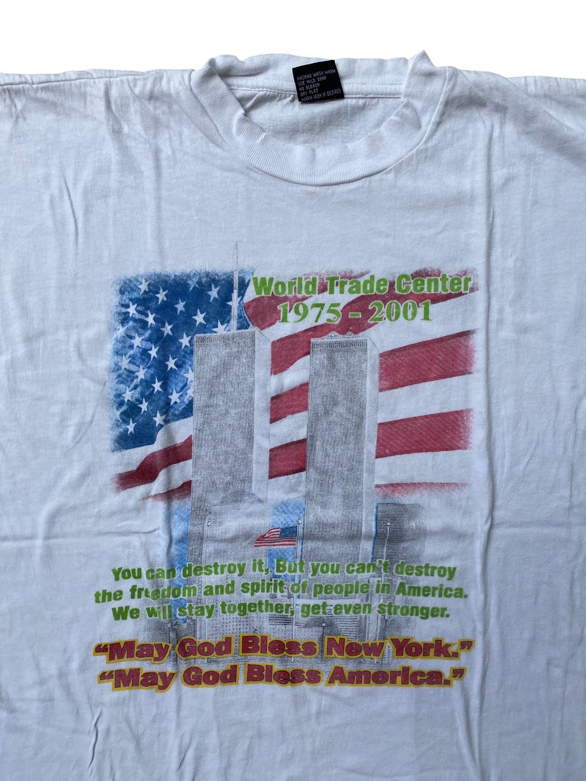 Vintage Vintage World Trade Center Memorial Tee Single Stitch USA Size US XL / EU 56 / 4 - 5 Thumbnail