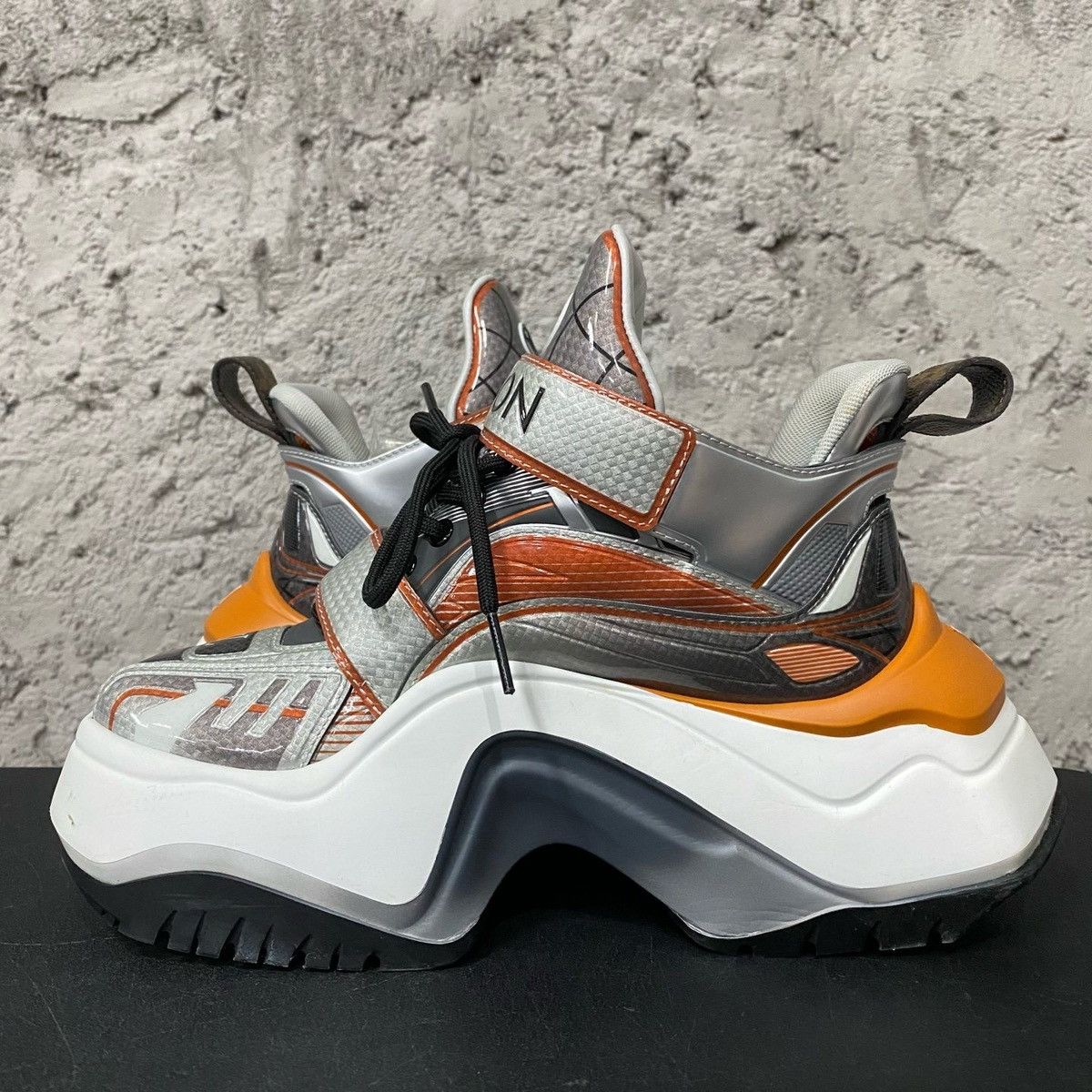 Louis Vuitton Metallic Calfskin Monogram LV Archlight 2.0 Platform Size US 6 / IT 36 - 6 Thumbnail