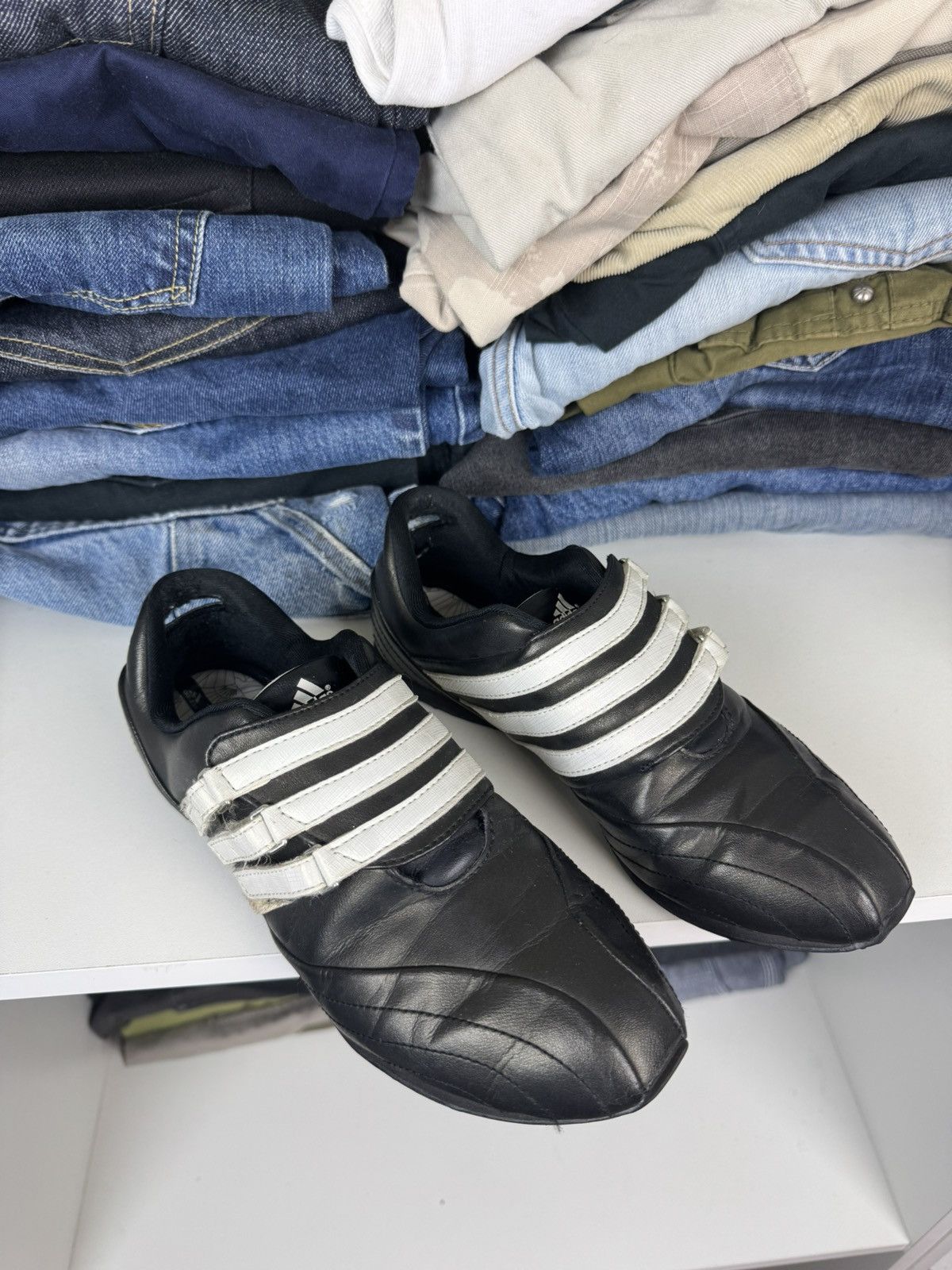 Vntg Adidas Sneakers with Hook & Loop Strap Closure Size 37