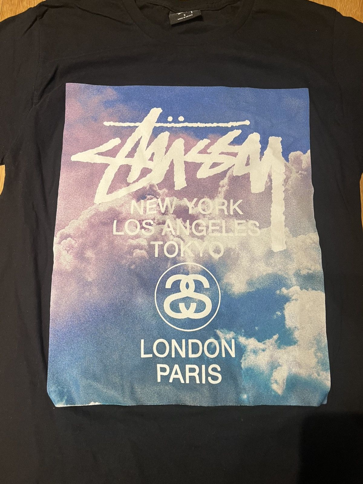 Stussy Stüssy World Tour Clouds Graphic Tee Size US S / EU 44-46 / 1 - 2 Thumbnail