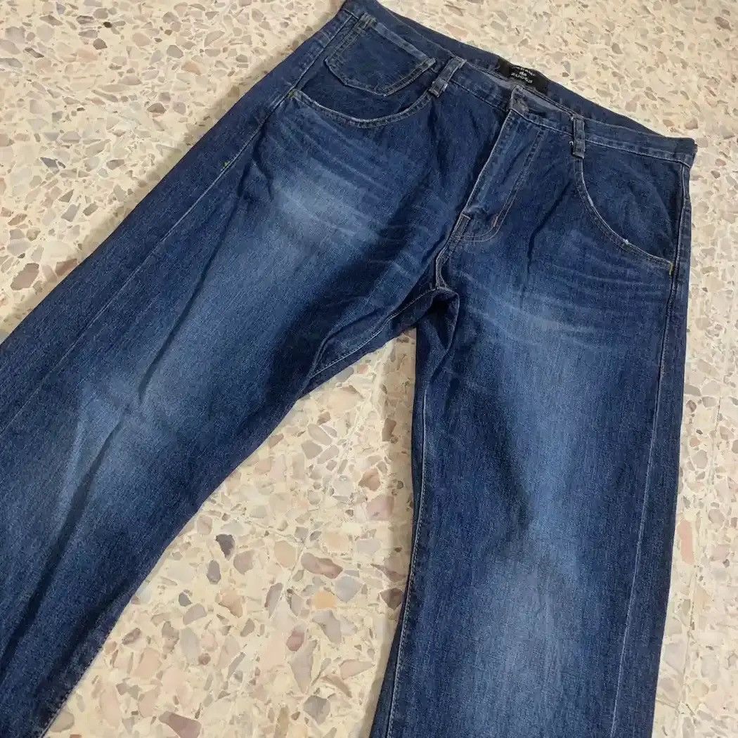 Issey Miyake STEALS💥CABANE DE ZUCCA BY ISSEY MIYAKE JEANS REDLINE SIZE M Size US 32 / EU 48 - 3 Thumbnail