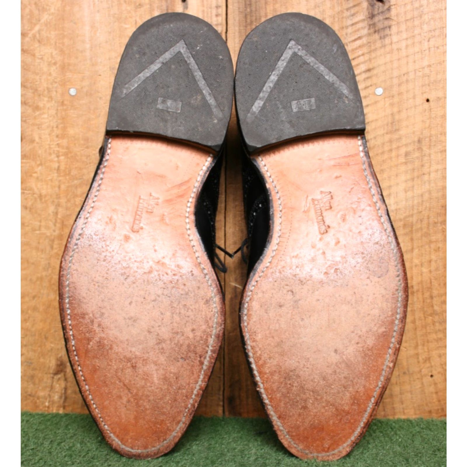 Allen Edmonds ALLEN EDMONDS Chester Black Leather Brogue Wingtip Oxfords Sz. 10D Dress Shoes Men Vintage Style Shoe Width D Size US 10 / EU 43 - 5 Thumbnail