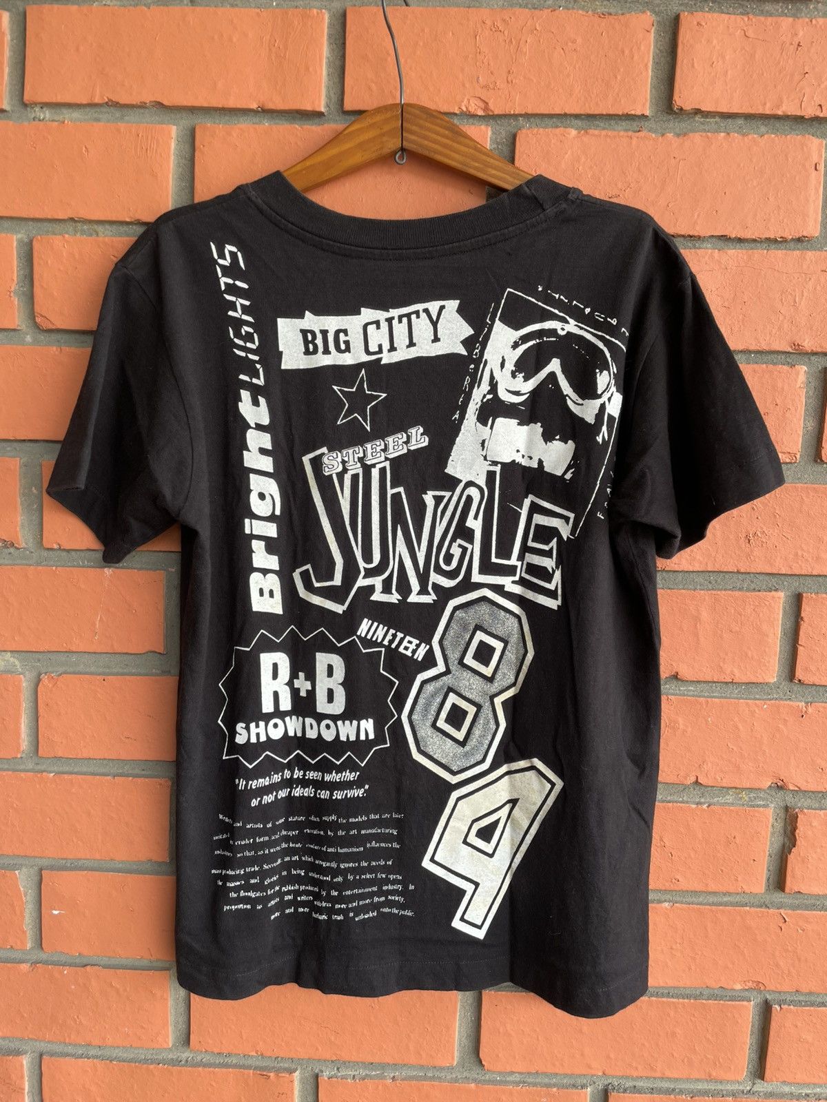 Band Tees Vintage The Clash Band Tour Out Of Control tour 1984 Size M Size US M / EU 48-50 / 2 - 9 Thumbnail