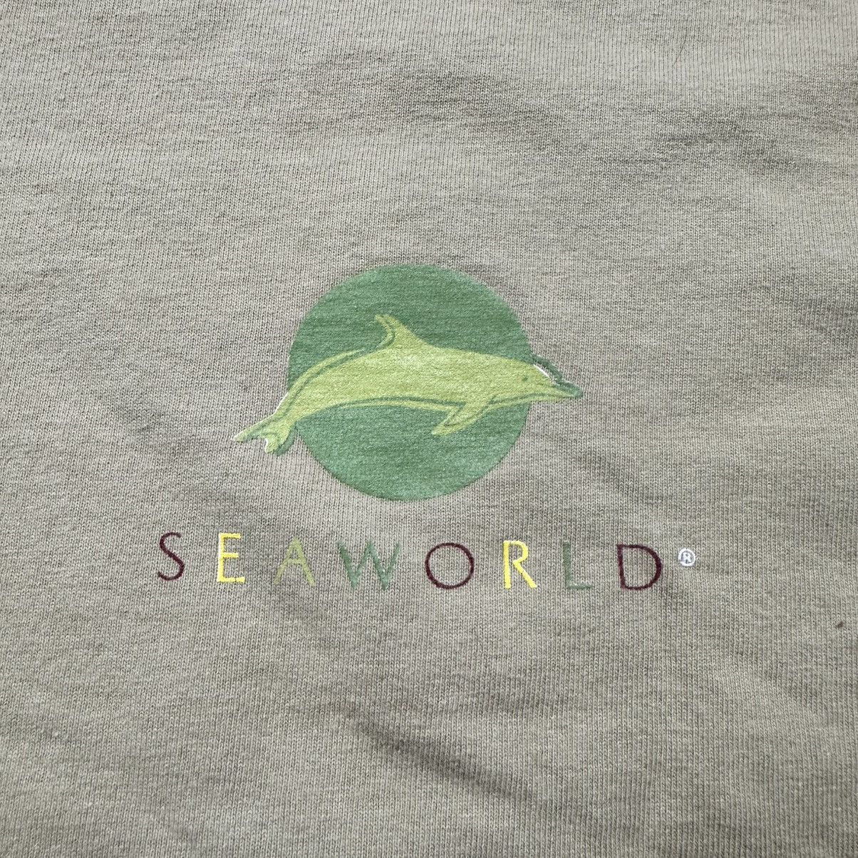 Hanes Vintage Y2K Sea World Dolphins Ocean Nature Shirt Size XL Size US XL / EU 56 / 4 - 4 Thumbnail