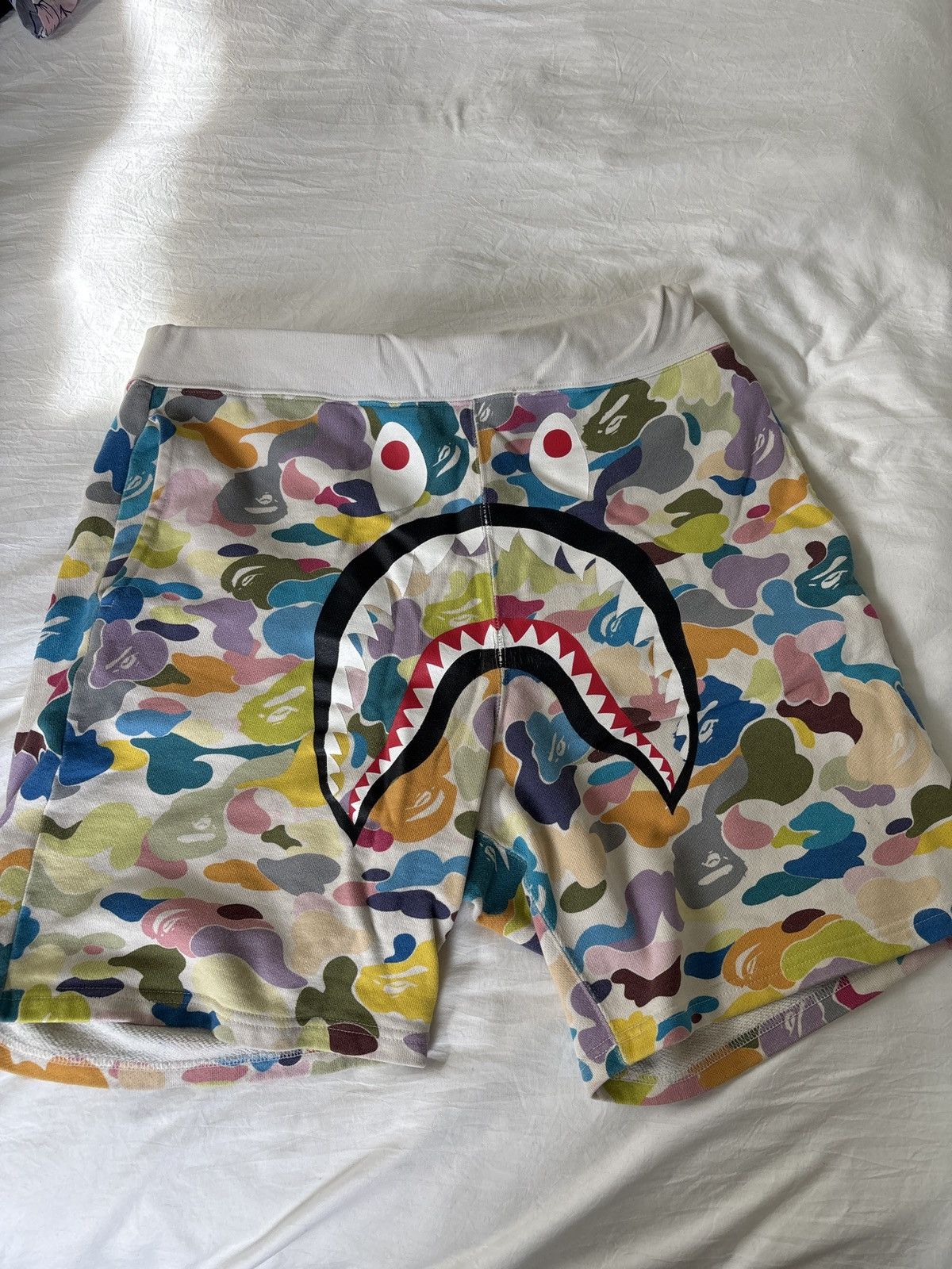 Bape White Multicamo bape shorts L Size US 32 / EU 48 - 1 Thumbnail