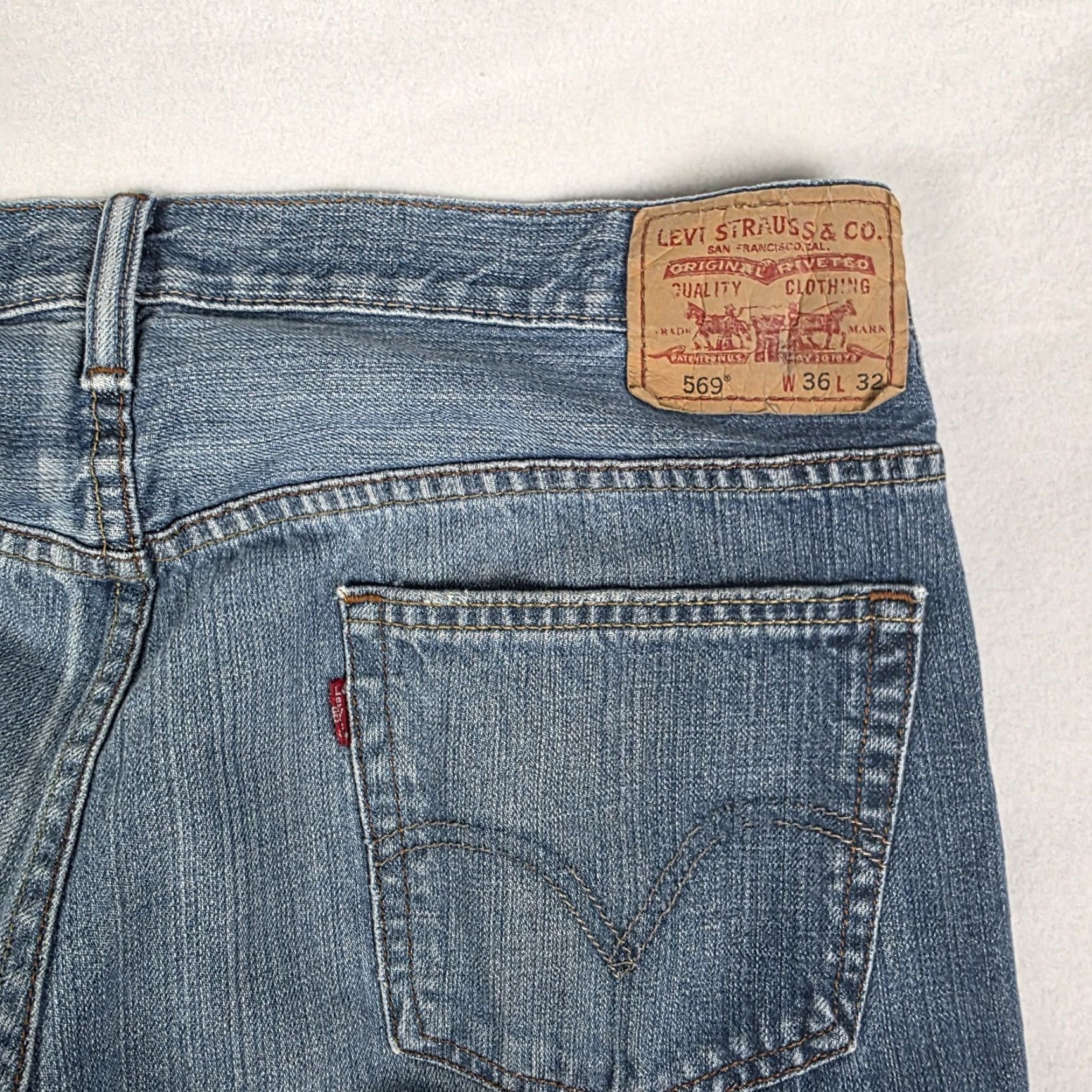 Levi's VINTAGE Levi's 569 Jeans Mens Blue 36x32 Skater Grunge Distressed Fade Size US 36 / EU 52 - 5 Thumbnail