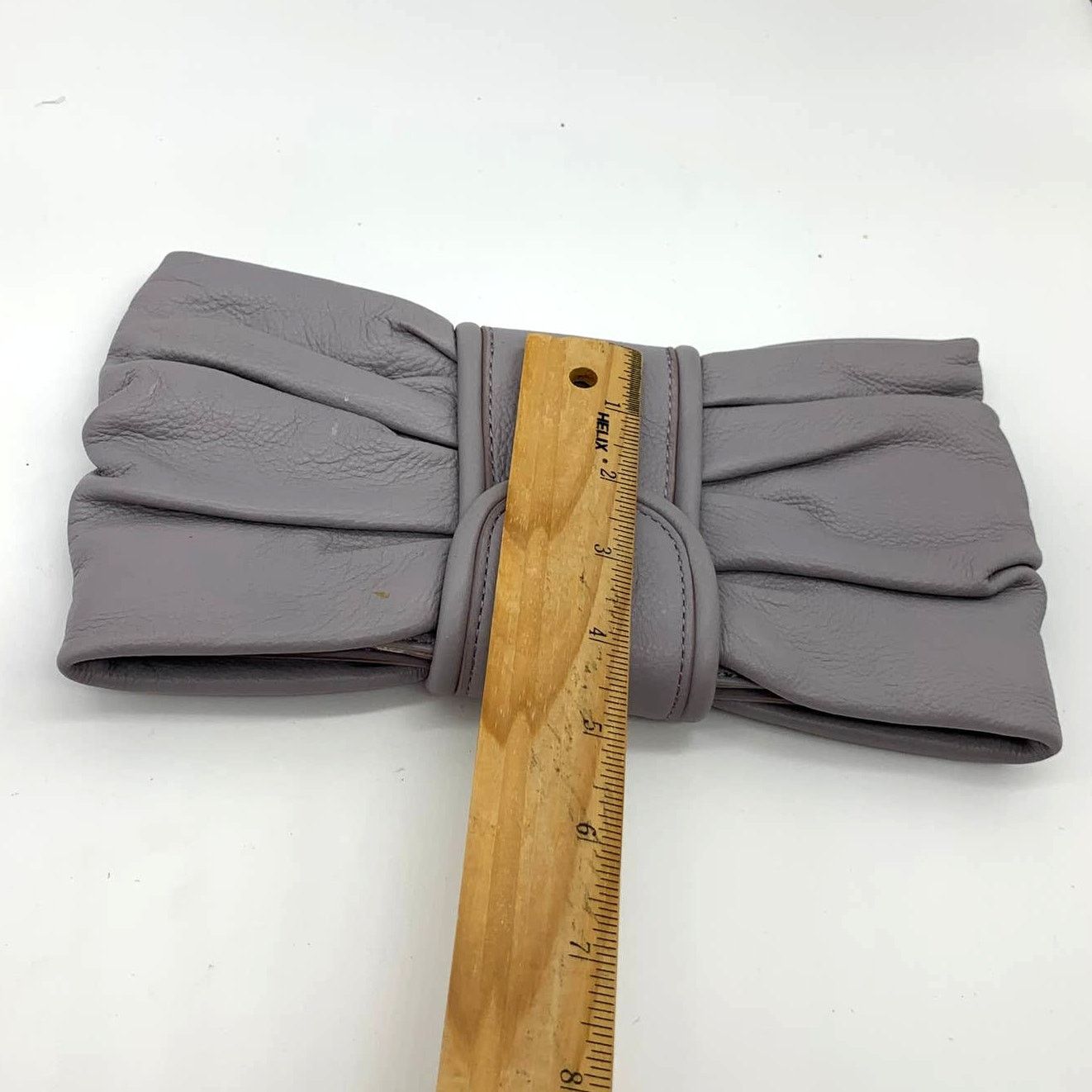Banana Republic Banana Republic Bow Clutch Womens Small Bag Size ONE SIZE - 6 Thumbnail