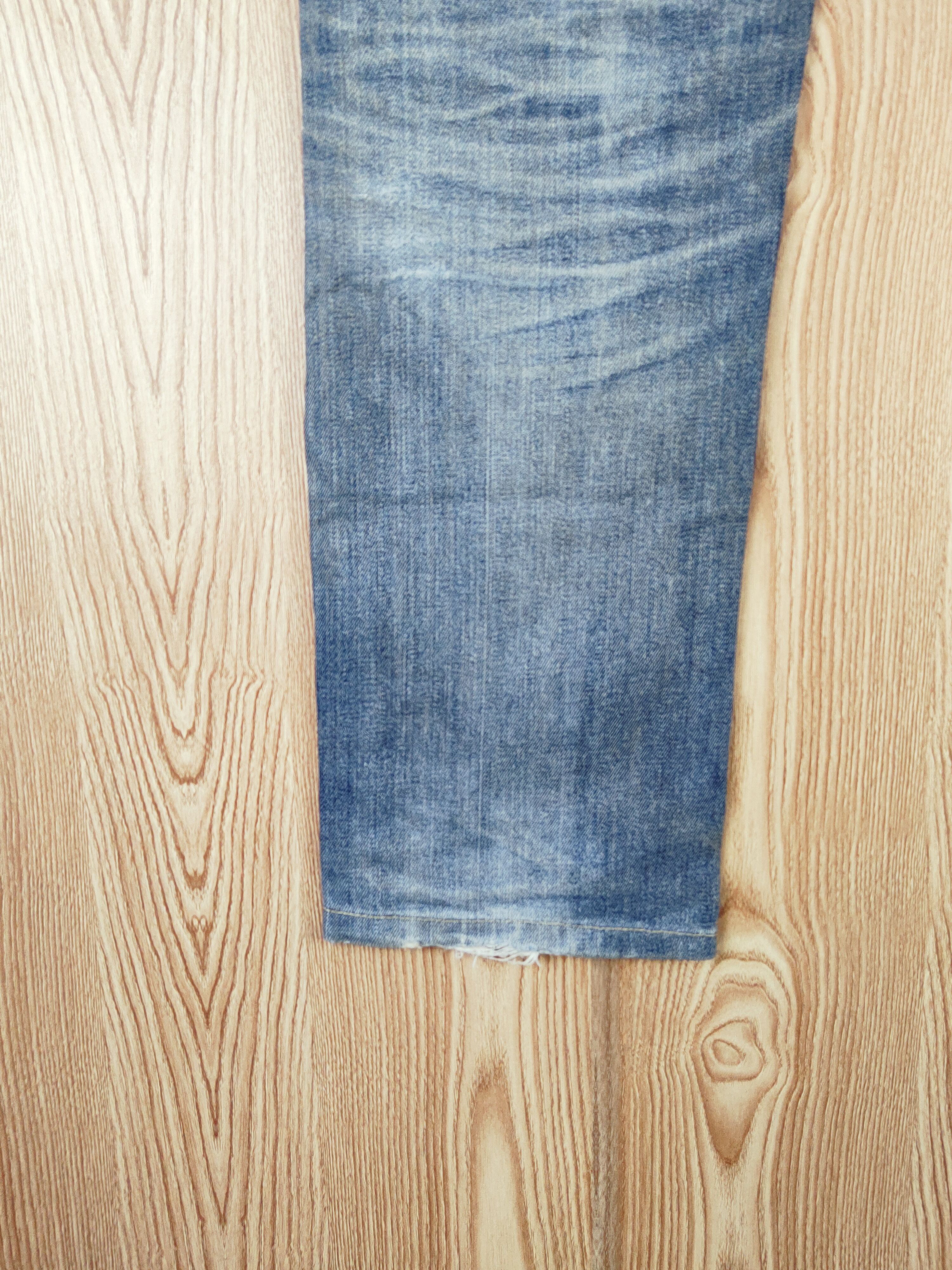 Japanese Brand Uniqlo fabric by kaihara Faded Distressed Ripped Jeans #W942 Size US 32 / EU 48 - 6 Thumbnail