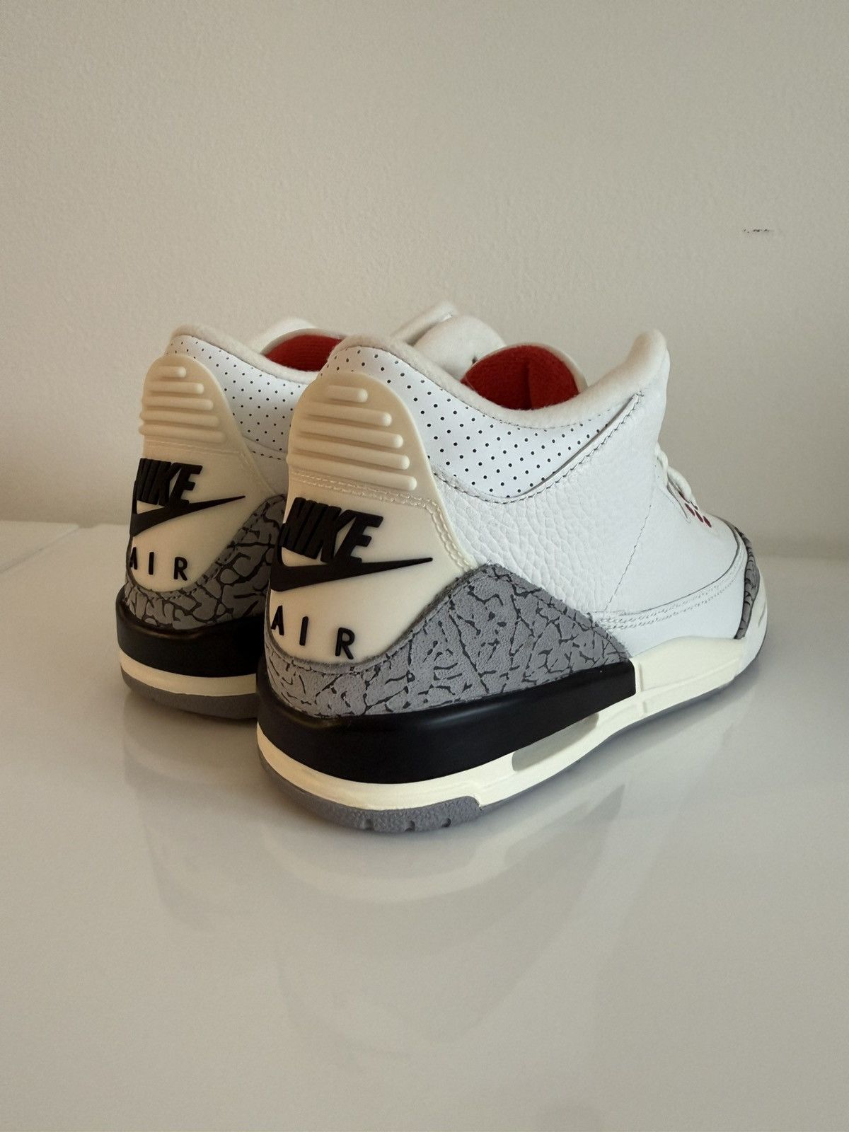 Jordan Brand DS GS NIKE AIR JORDAN III 3 REIMAGINED WHITE CEMENT Size US 5.5 / IT 35.5 - 3 Thumbnail