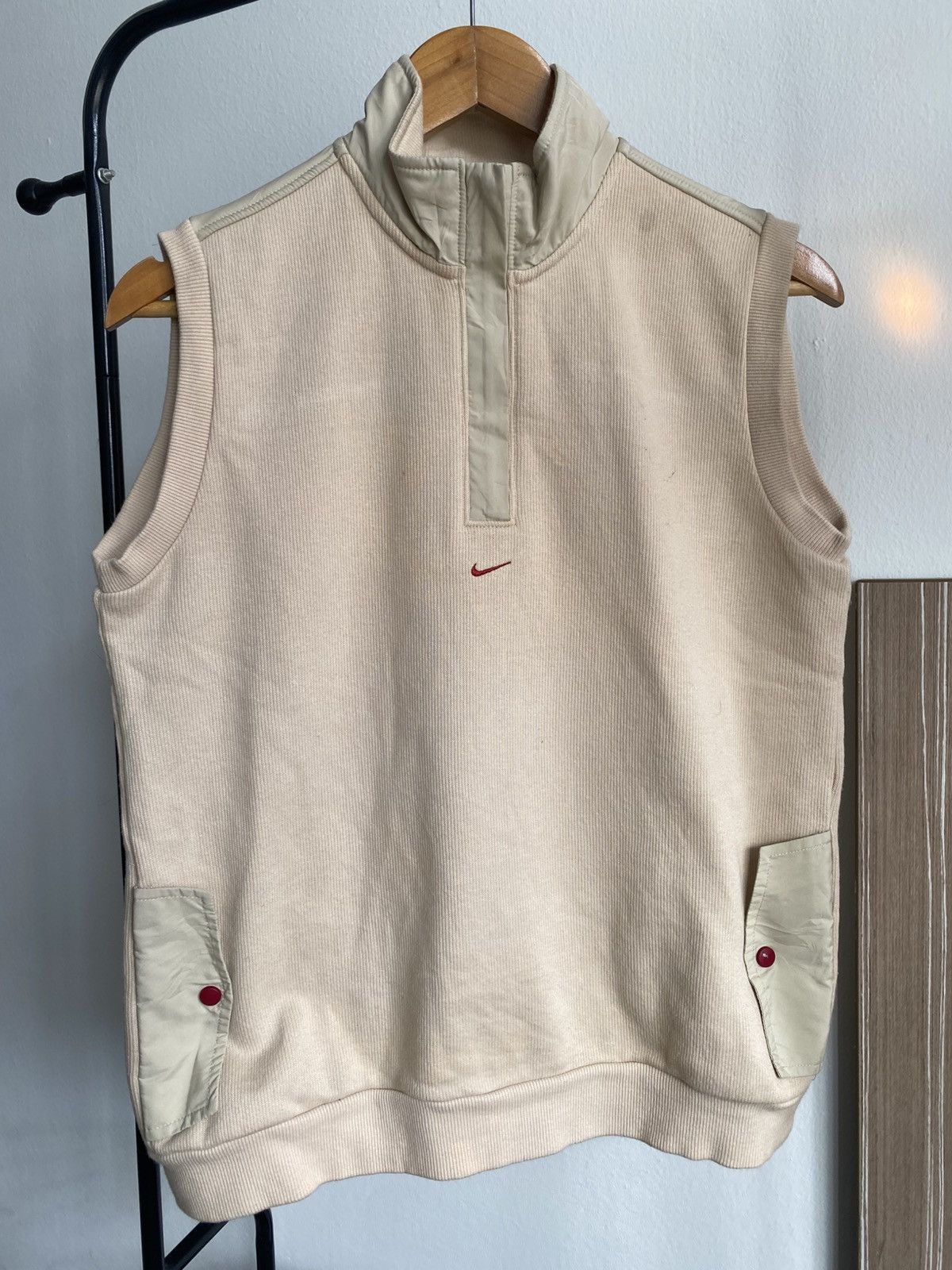 Nike NIKE Vest Centre Beige Y2K Size US S / EU 44-46 / 1 - 4 Thumbnail