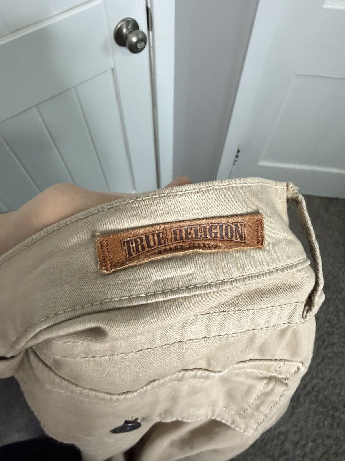 True Religion True Religion Khaki/Beige Pants Size/33 Size US 33 - 10 Thumbnail
