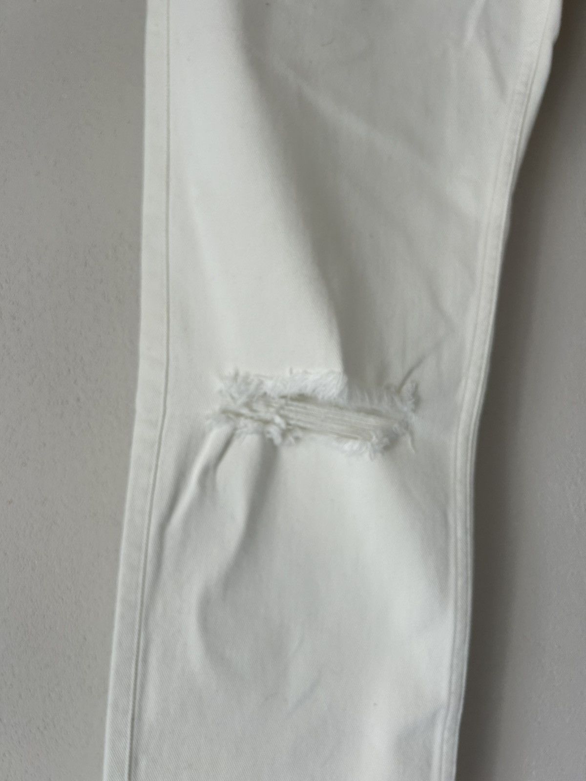 Givenchy White Distressed Ripped Knee Jeans Size US 32 / EU 48 - 5 Thumbnail