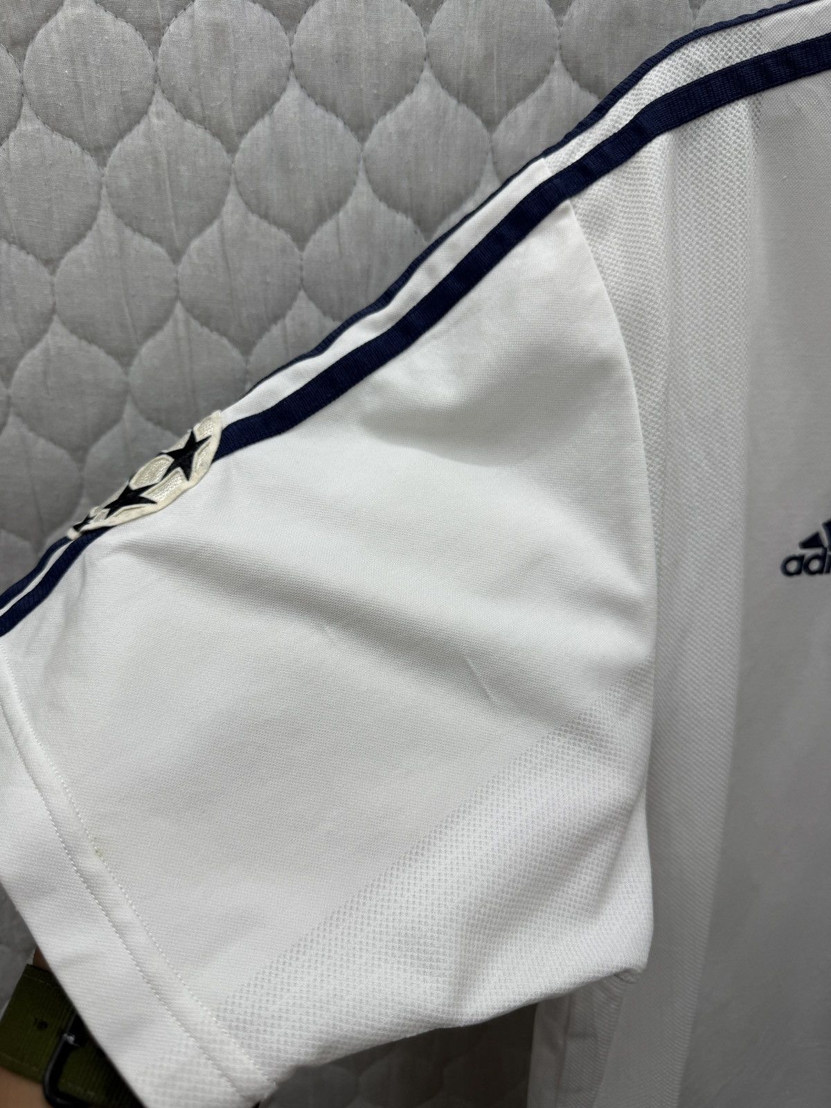 Vintage 🔥🔥🔥ARCHIVE VINTAGE ADIDAS REAL MADRID JERSEY Size US M / EU 48-50 / 2 - 4 Thumbnail