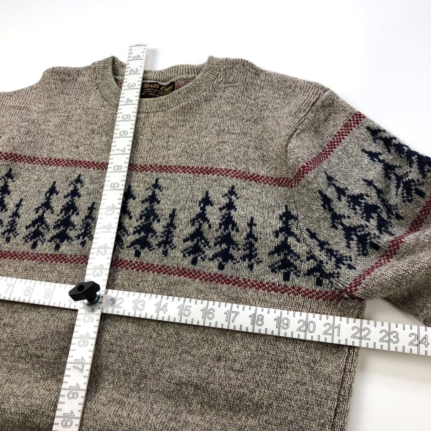 Vintage Nike North Cape Knut and Knut Sweater Mens MED Crew V-Neck 100% Wool Brown Knit Pullover Winter Casual Mens Size US M / EU 48-50 / 2 - 4 Thumbnail
