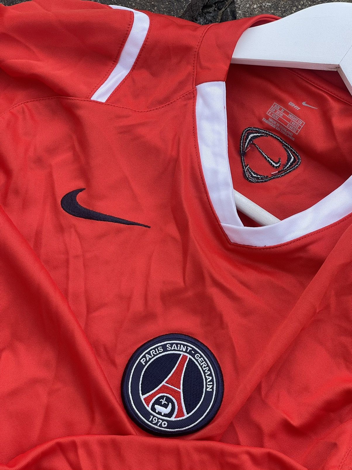 Nike × Vintage Y2K Nike PSG vintage soccer jersey Paris Saint Germain Size US M / EU 48-50 / 2 - 11 Thumbnail