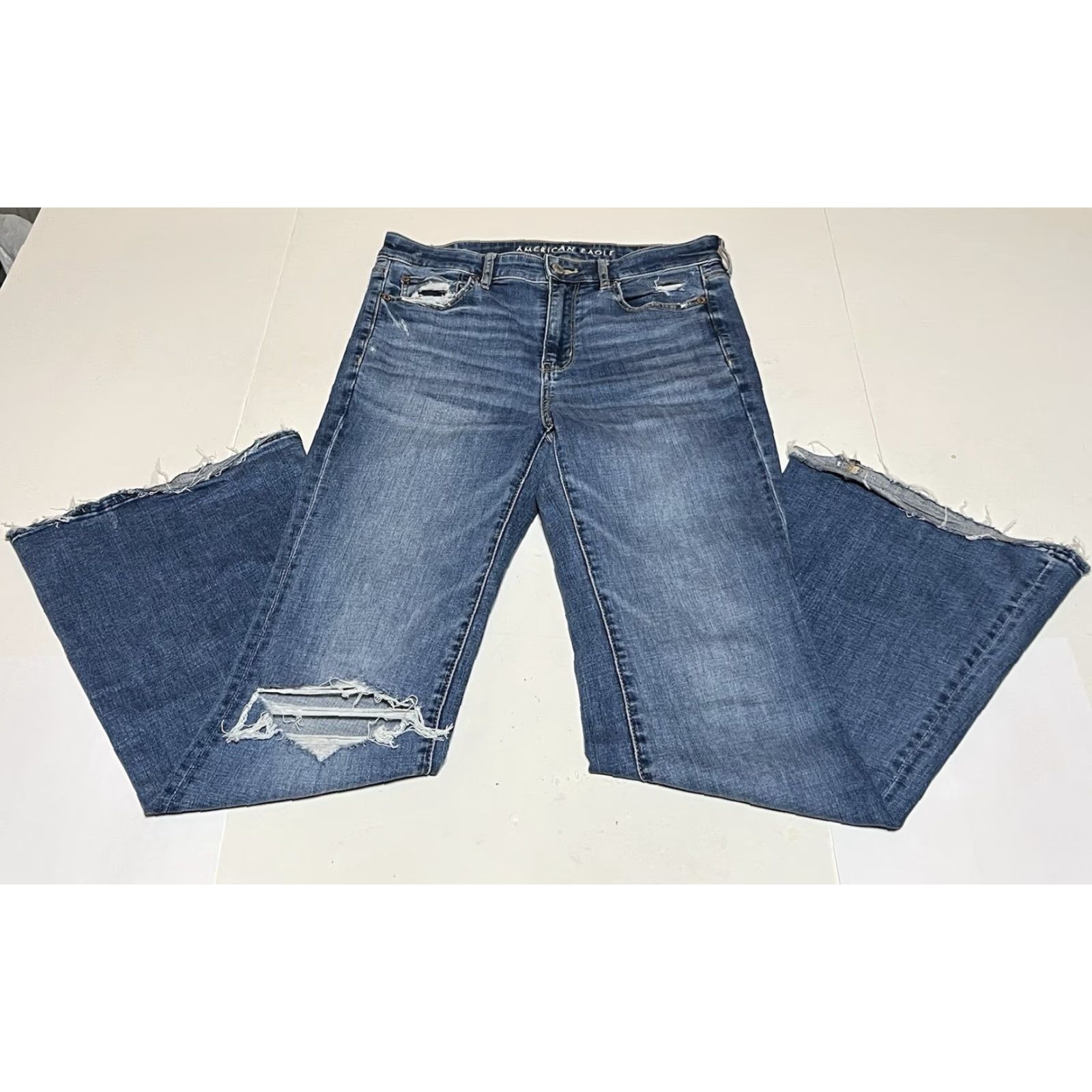 American Eagle Outfitters American Eagle Jeans Super High Rise Flare Tag 4 Reg (30x30) Raw Hem Distressed Size 27" / US 4 / IT 40 - 2 Thumbnail
