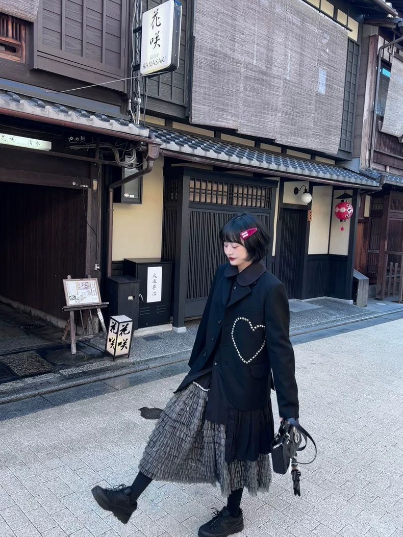 Comme des Garcons Comme Des Garcons Yuanbao collar irregular hem shirt skirt Size S / US 4 / IT 40 - 6 Thumbnail