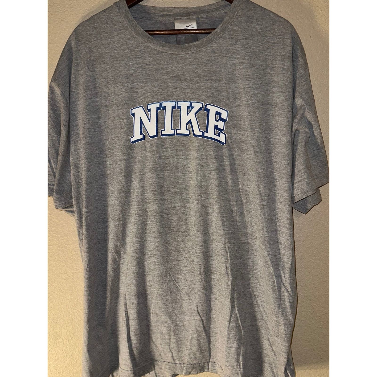 Nike • Nike Gray College-Style Logo Tee 👕2XL Size US XXL / EU 58 / 5 - 1 Thumbnail