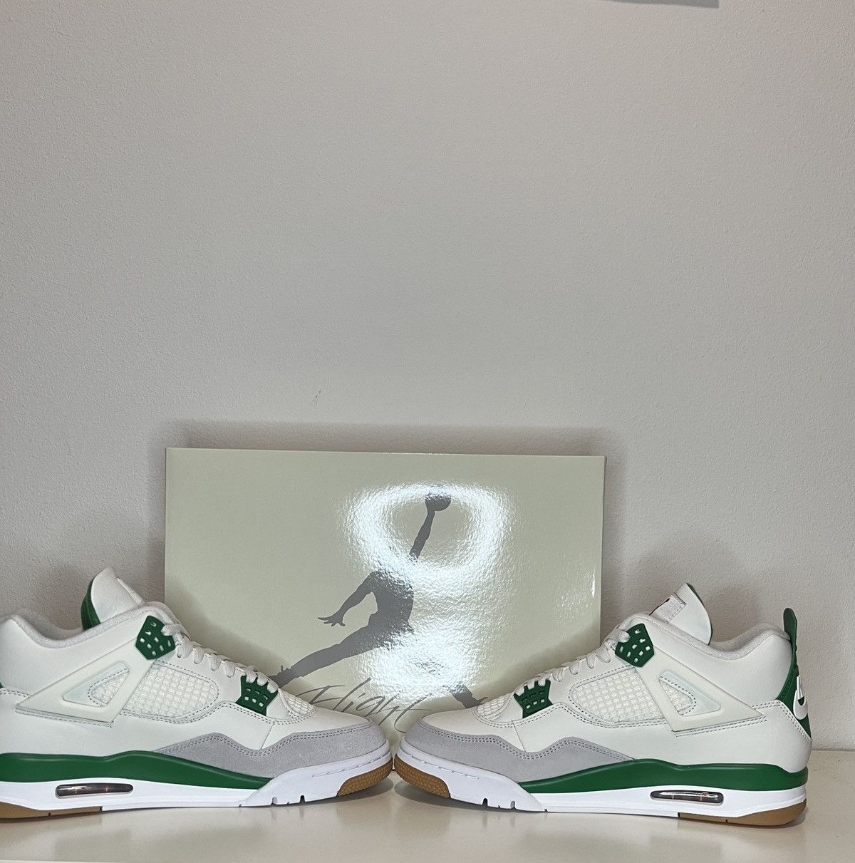 Jordan Brand Pine green Jordan 4 SB Size US 10 / EU 43 - 3 Thumbnail