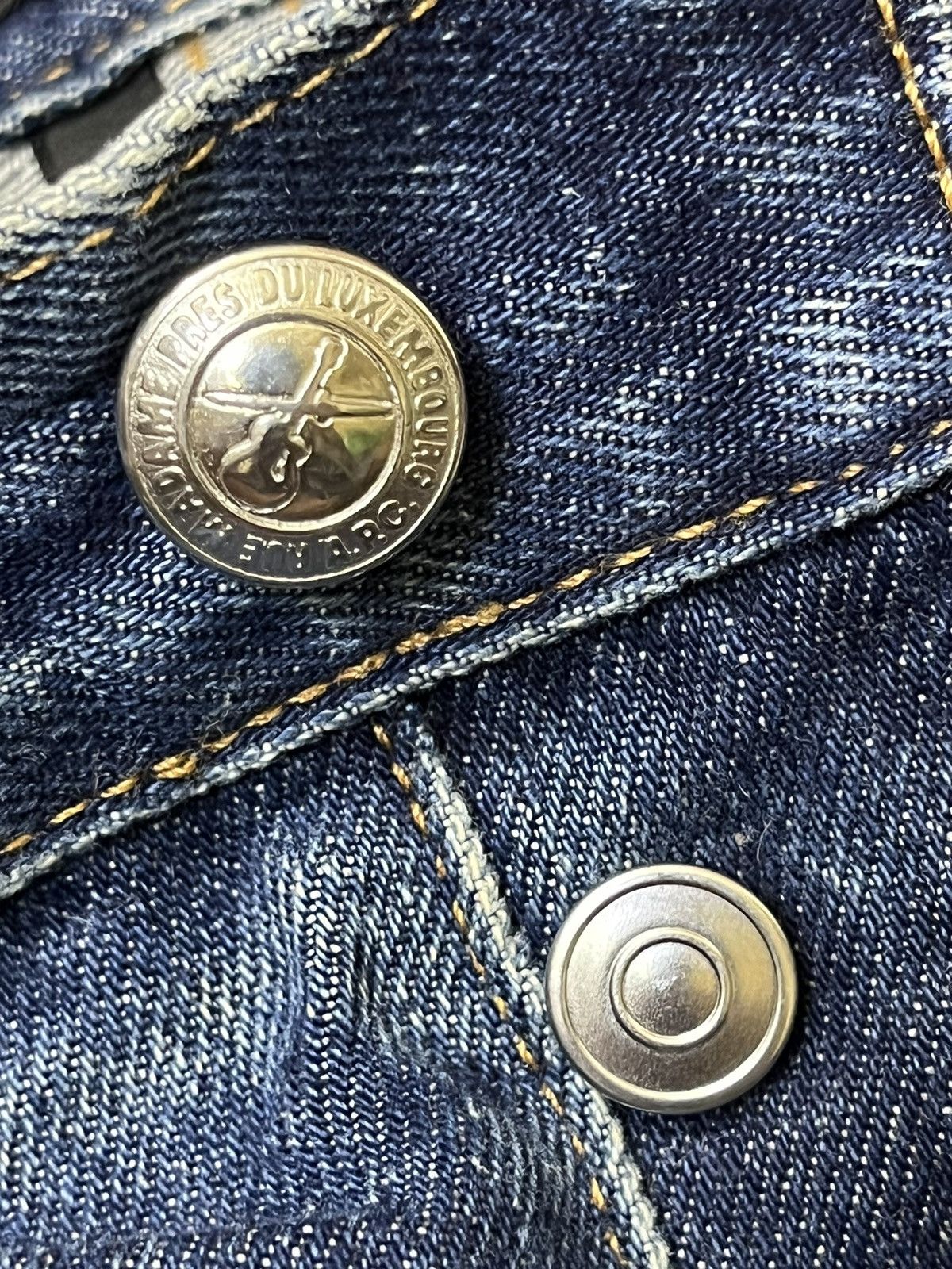 A.P.C. A.P.C RUE MADAME PARIS JEAN BUTTON REDLINE SELVEDGE JEANS Size US 30 / EU 46 - 15 Thumbnail