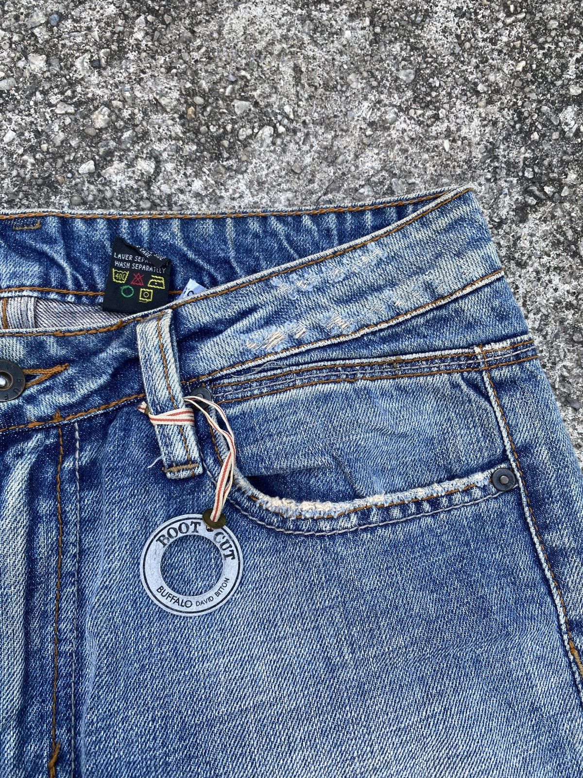 Buffalo David Bitton Buffalo David Bitton Boot Cut Jeans Size US 31 - 8 Thumbnail