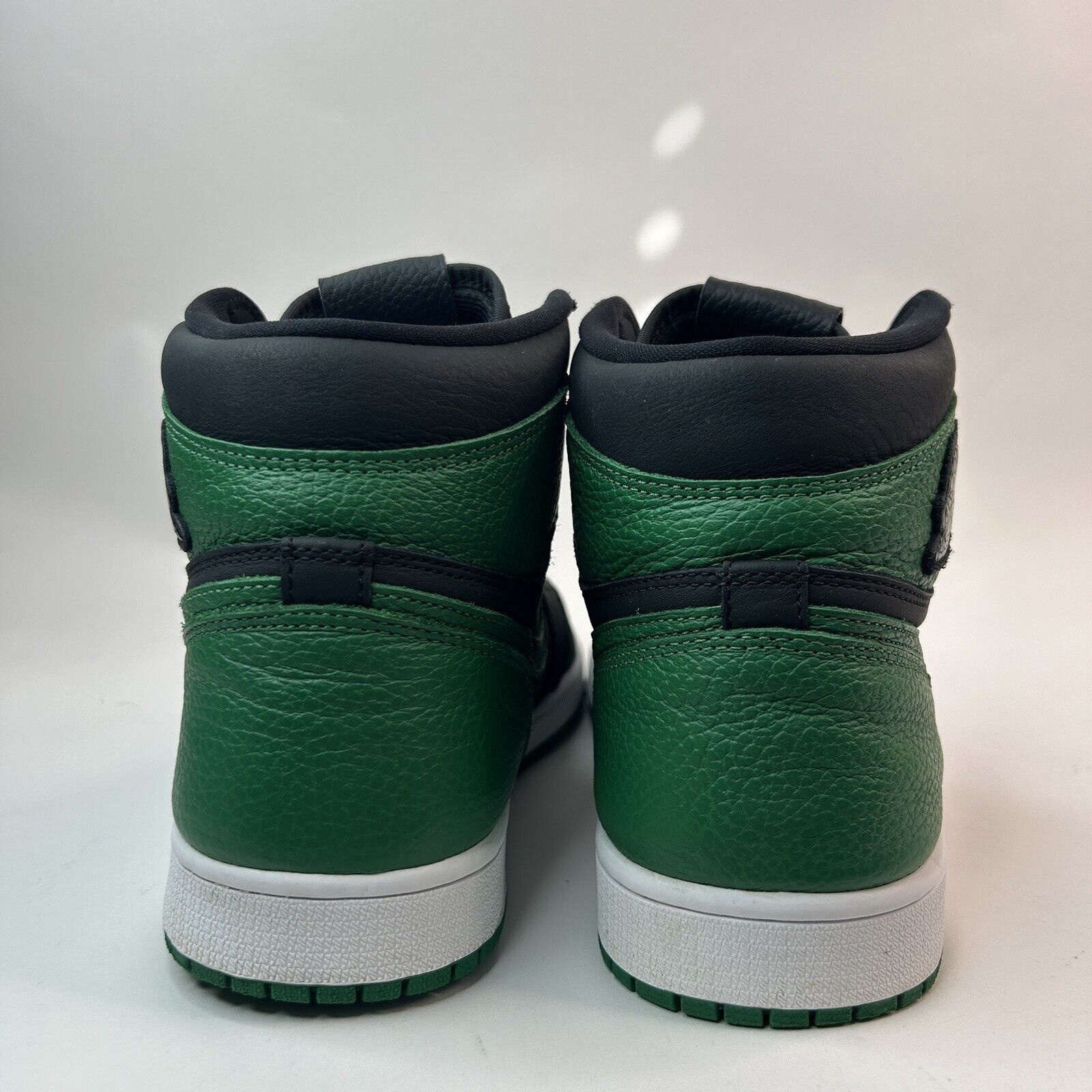Nike Nike Shoes Air Jordan 1 Retro OG High “Pine Green 2.0” 2024 Size US 10 / EU 43 - 5 Thumbnail